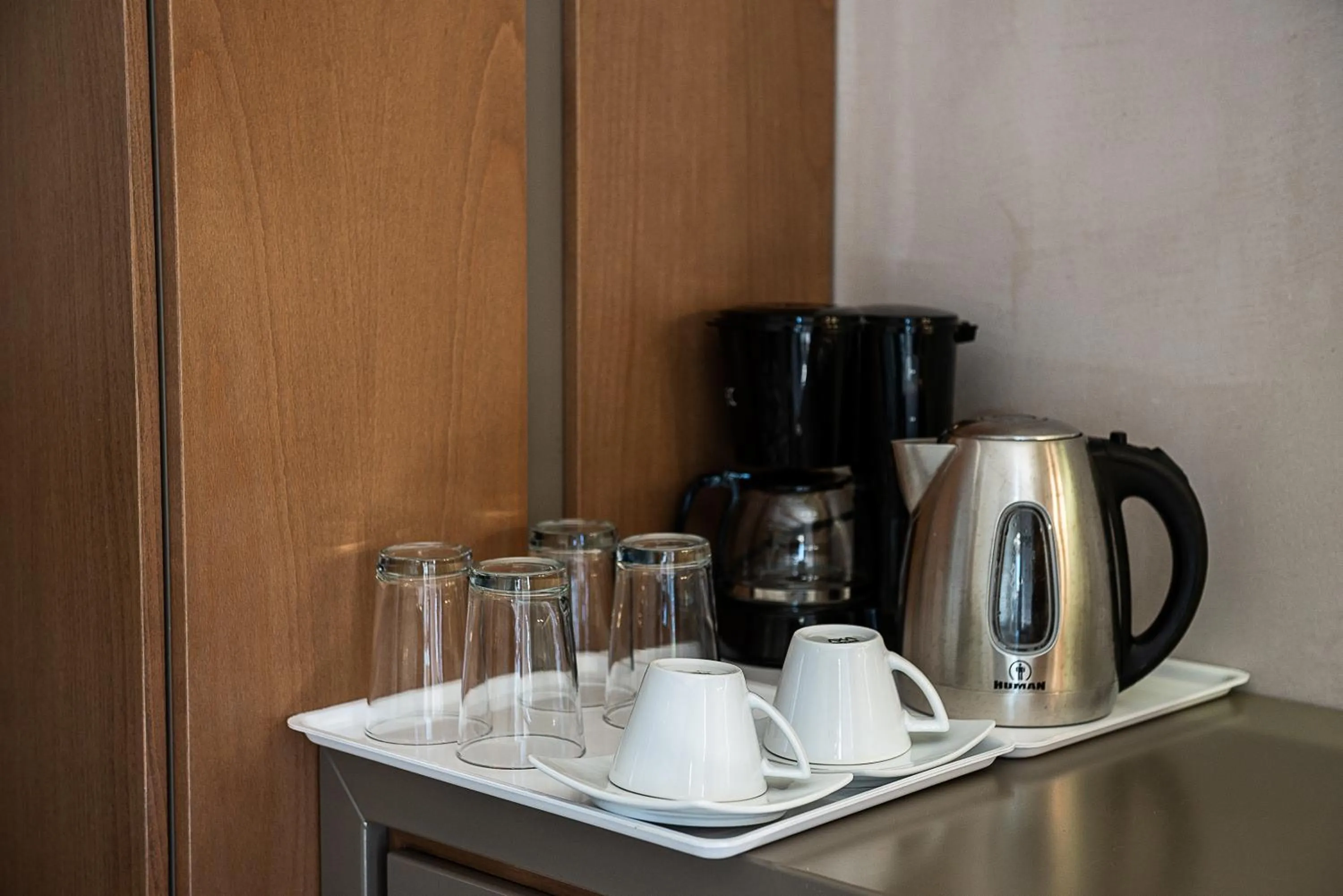 Coffee/tea facilities in Kavos Hotel & Suites