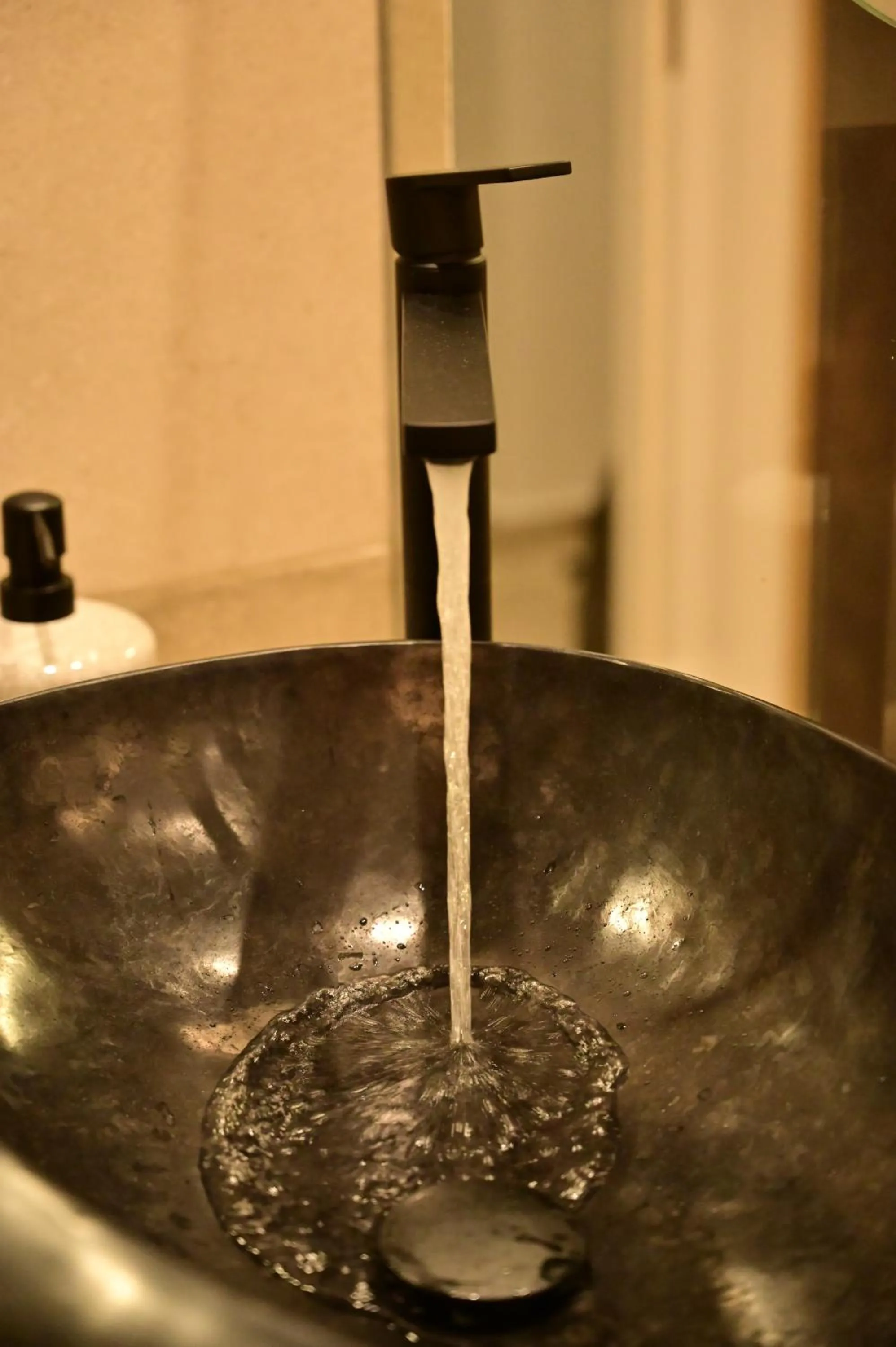 Kavos Hotel & Suites