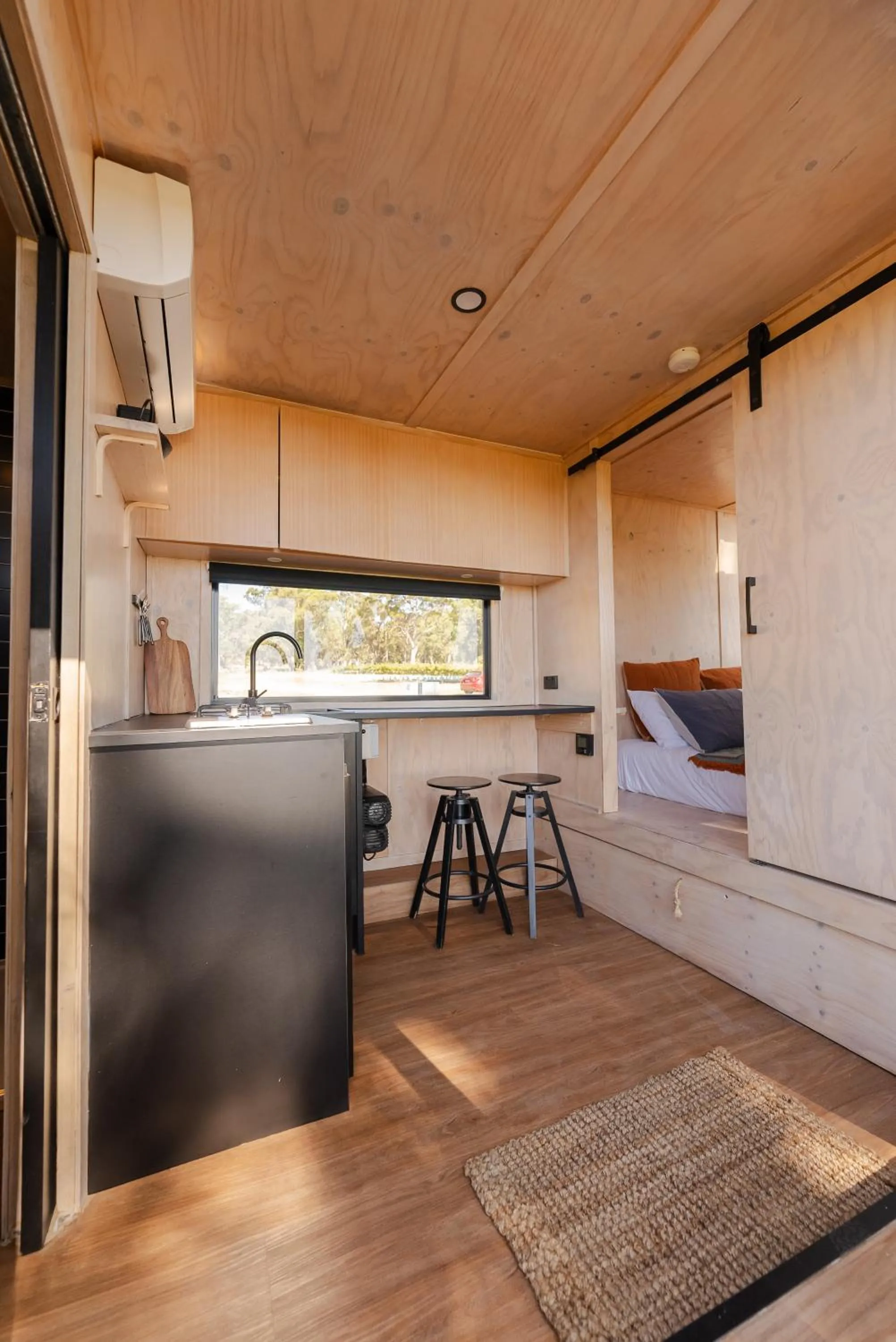 Kitchen or kitchenette, Bed in CABN McLaren Vale
