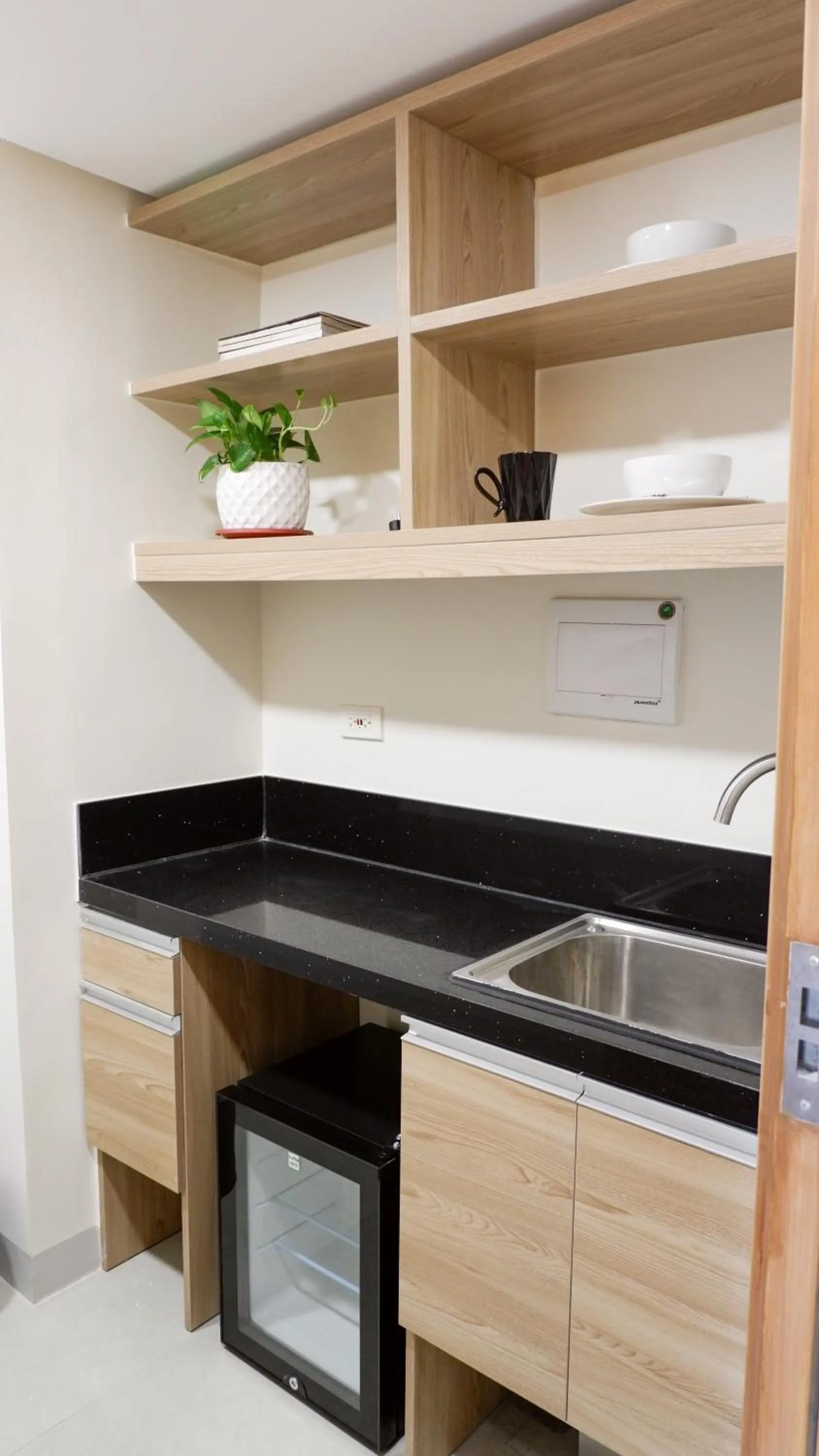 Kitchen or kitchenette in The Grid Co-Living Managed by HII