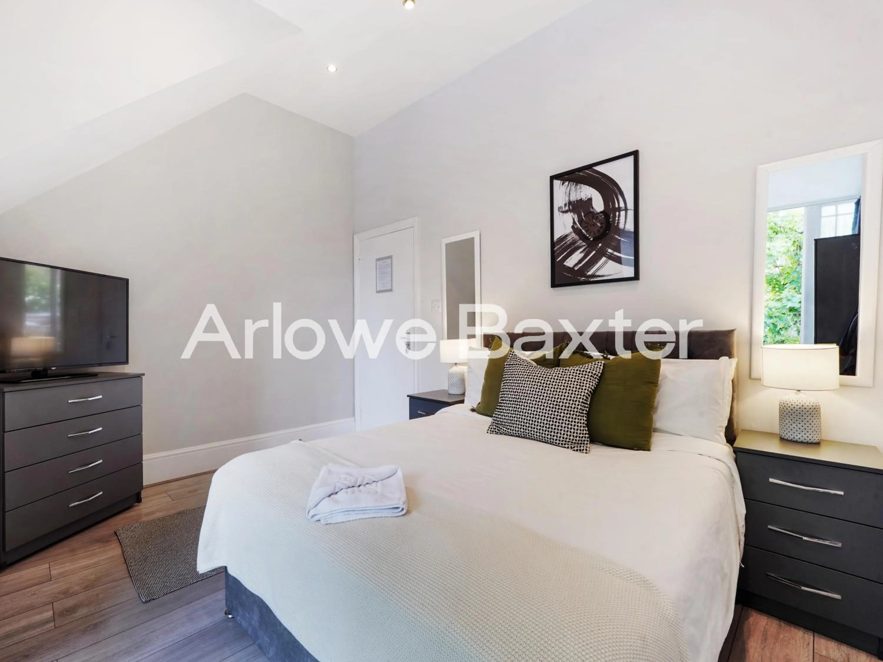 Bed in Hackney Guest Rooms