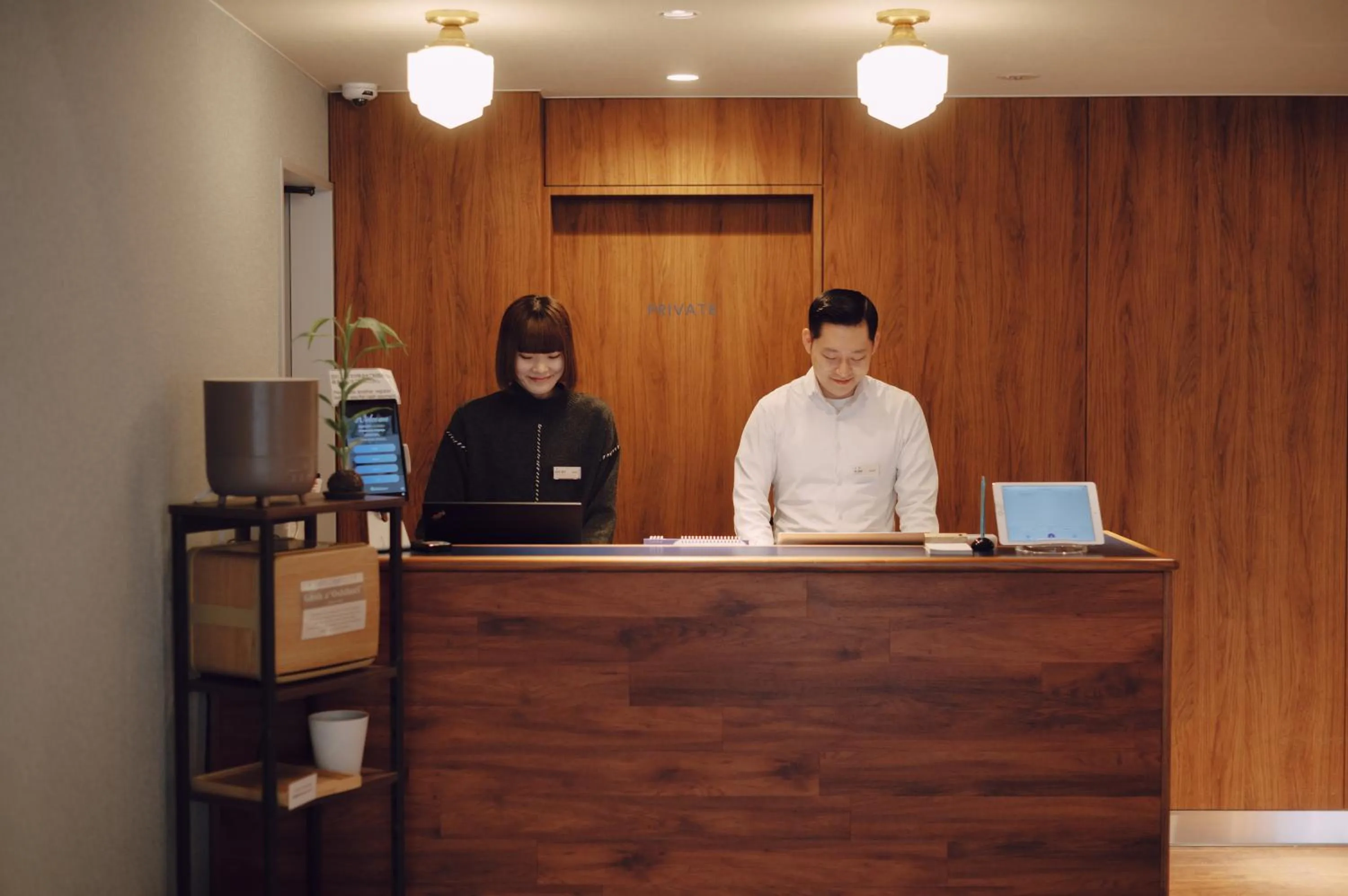 Staff in OTHER SPACE Asakusa