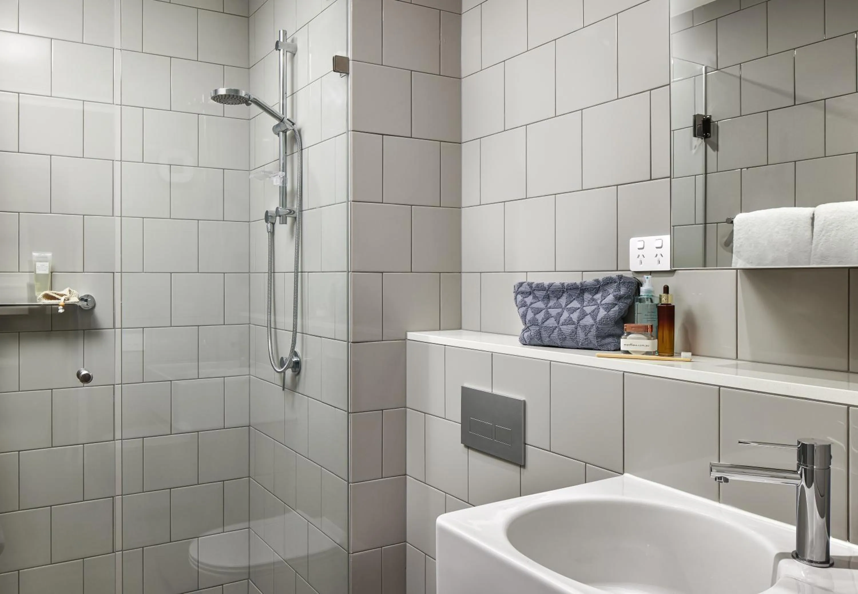 Shower in Punthill Parramatta