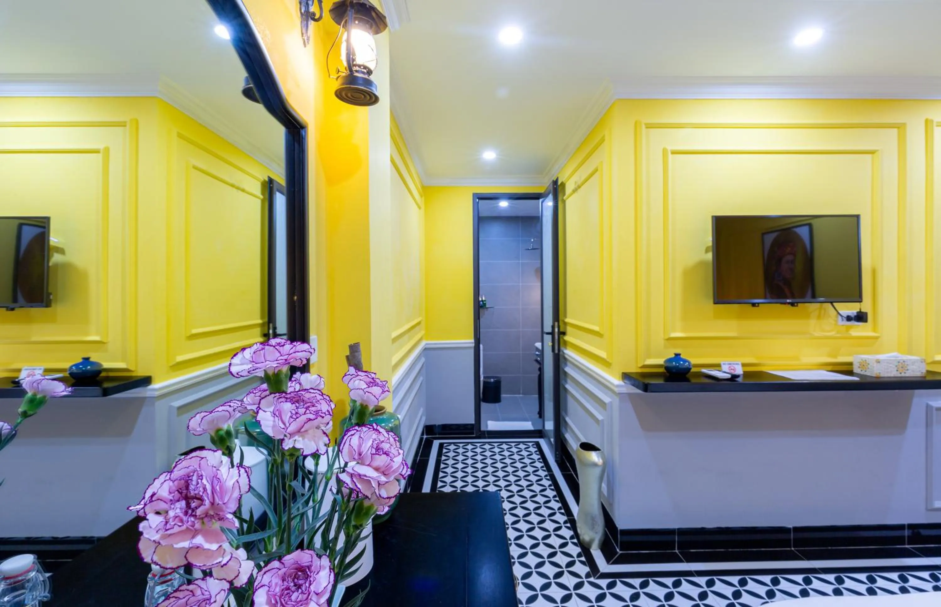 Photo of the whole room in THE 1903 Sapa