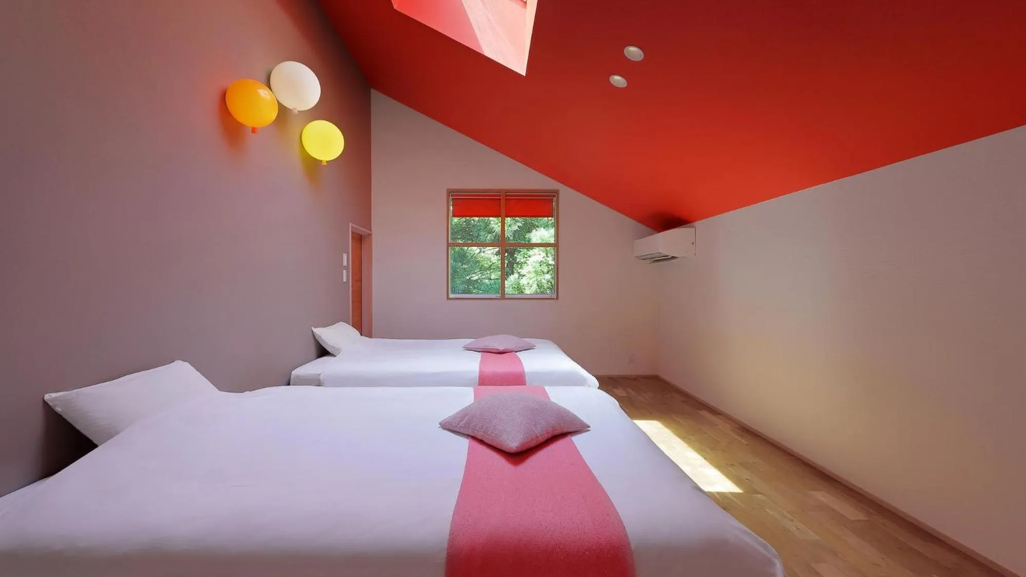 Bed in Onsen Glamping ShimaBlue