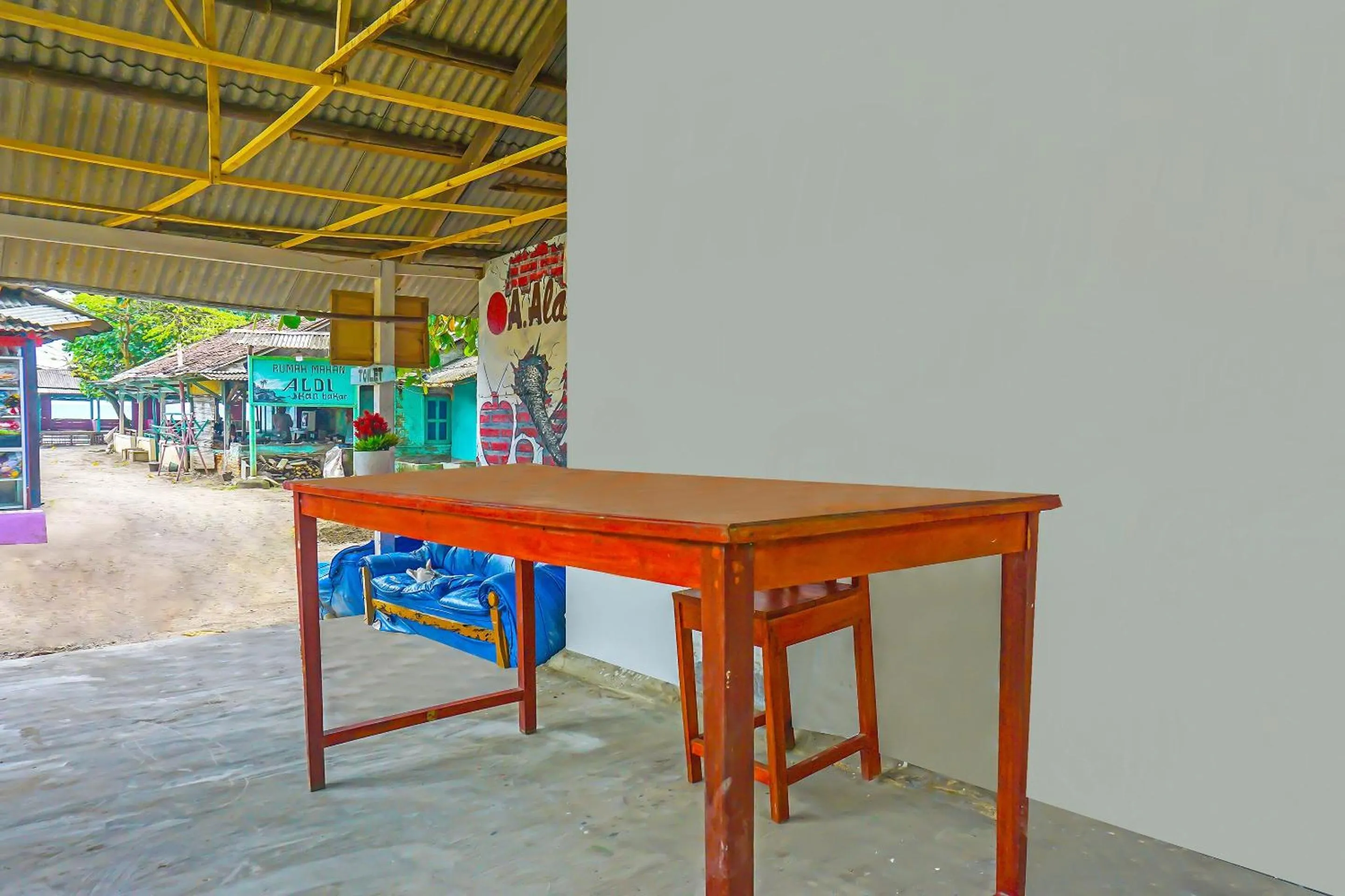 Lobby or reception in Hotel O Nusasari Guest House