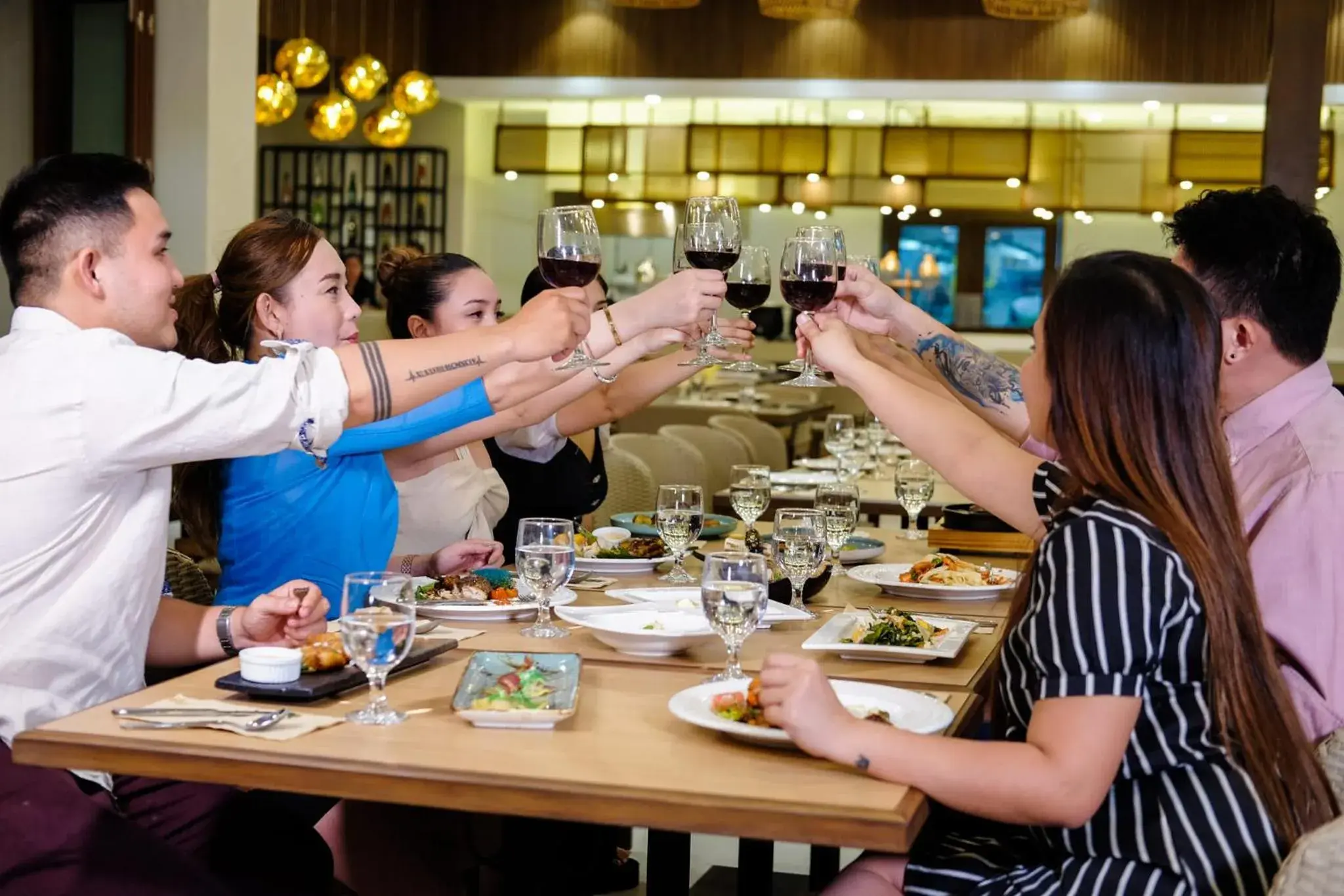 Restaurant/places to eat in Cebu One Tectona Resort Hotel Restaurant/places to eat in Cebu One Tectona Resort Hotel