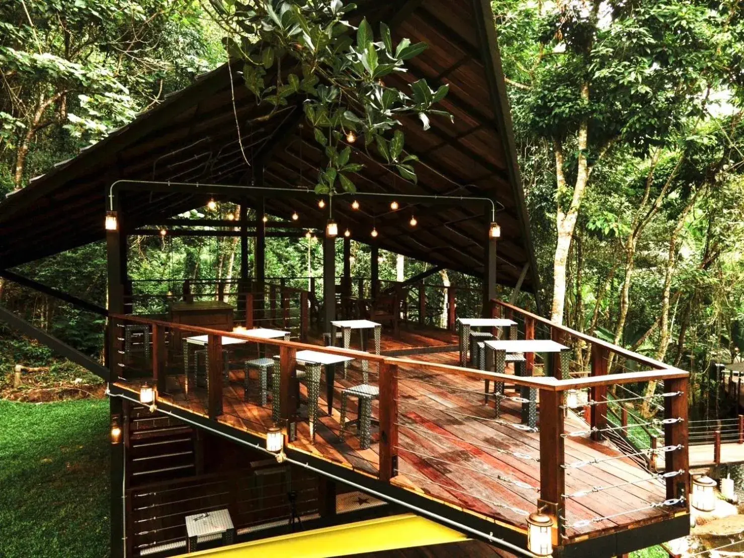 Restaurant/places to eat in Voraman B-One Restaurant/places to eat in Voraman B-One