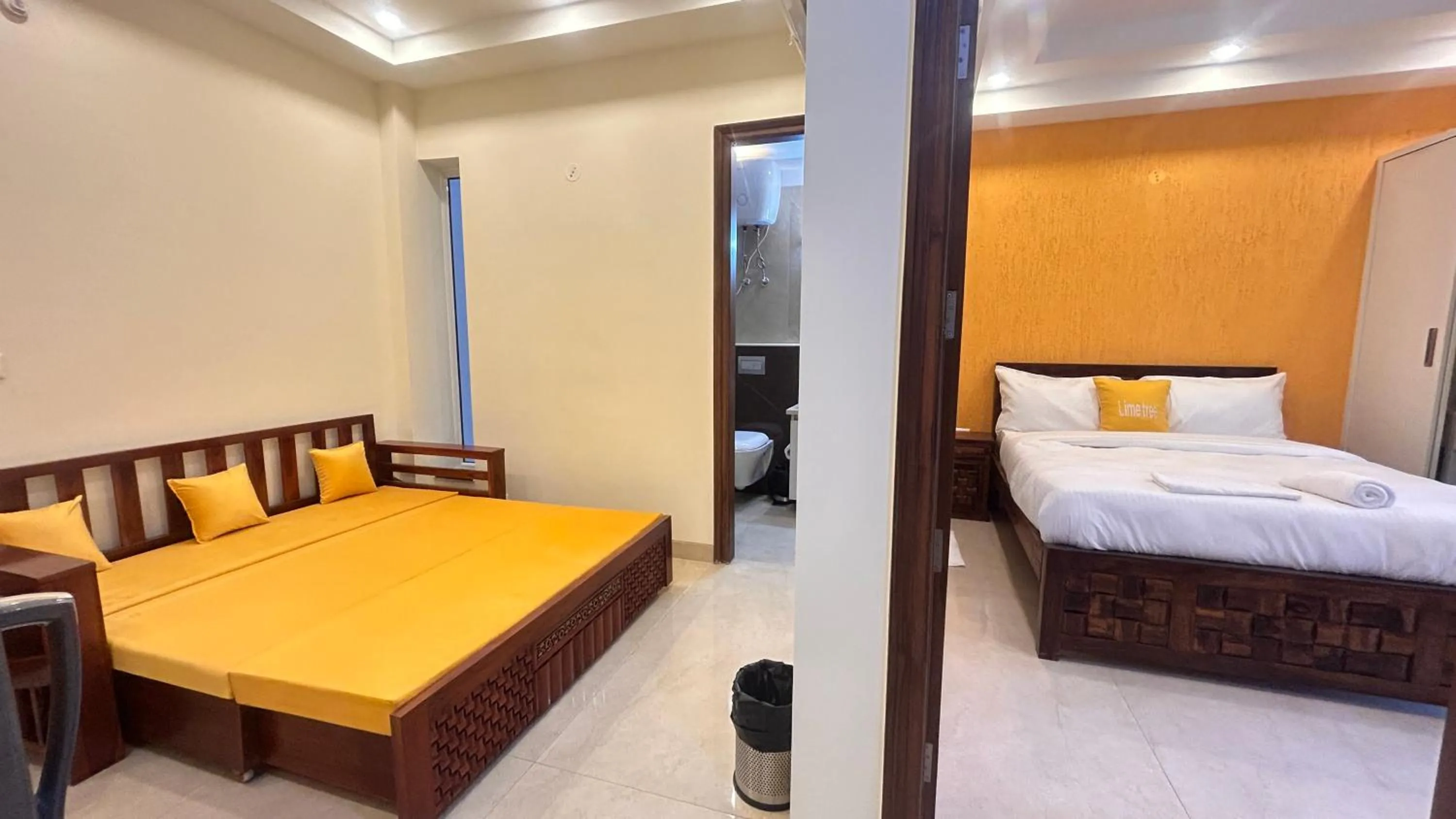 Bed in Lime Tree 1BHK Serviced Apartment - Medanta Medicity, Gurgaon