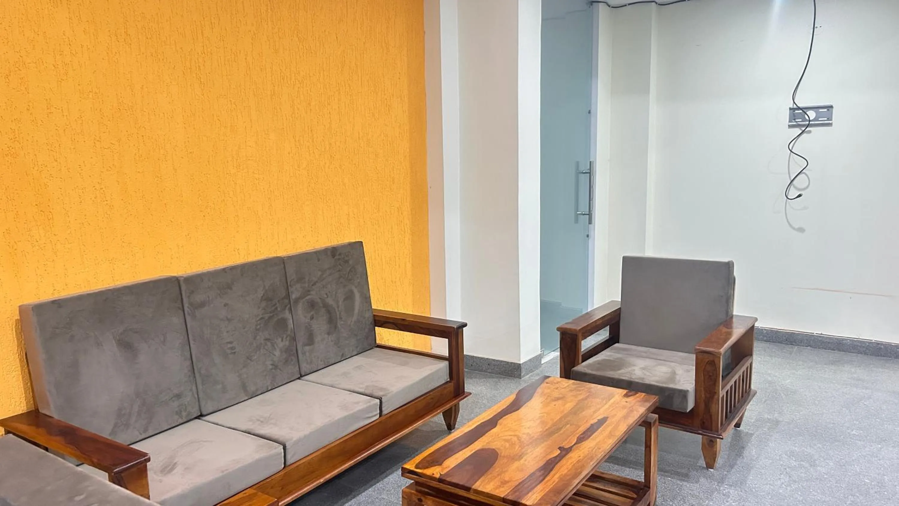 Lobby or reception in Lime Tree 1BHK Serviced Apartment - Medanta Medicity, Gurgaon