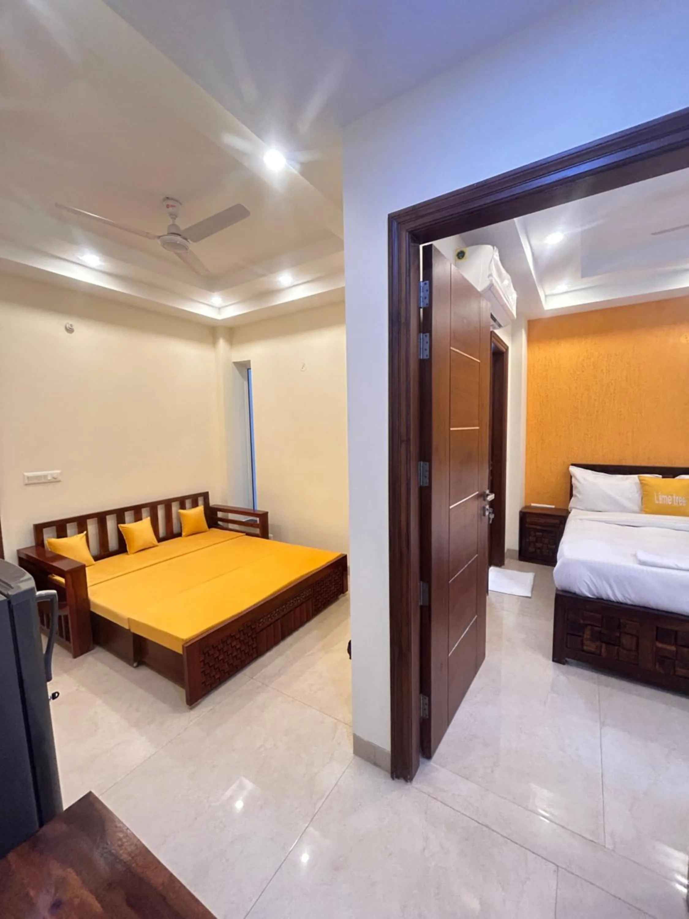 Property building, Bed in Lime Tree 1BHK Serviced Apartment - Medanta Medicity, Gurgaon