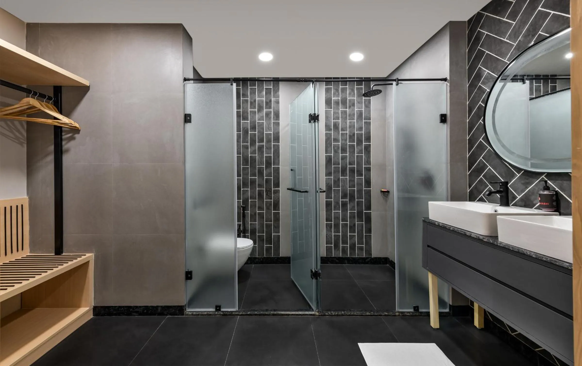 Shower in Ginger Chandigarh, Zirakpur