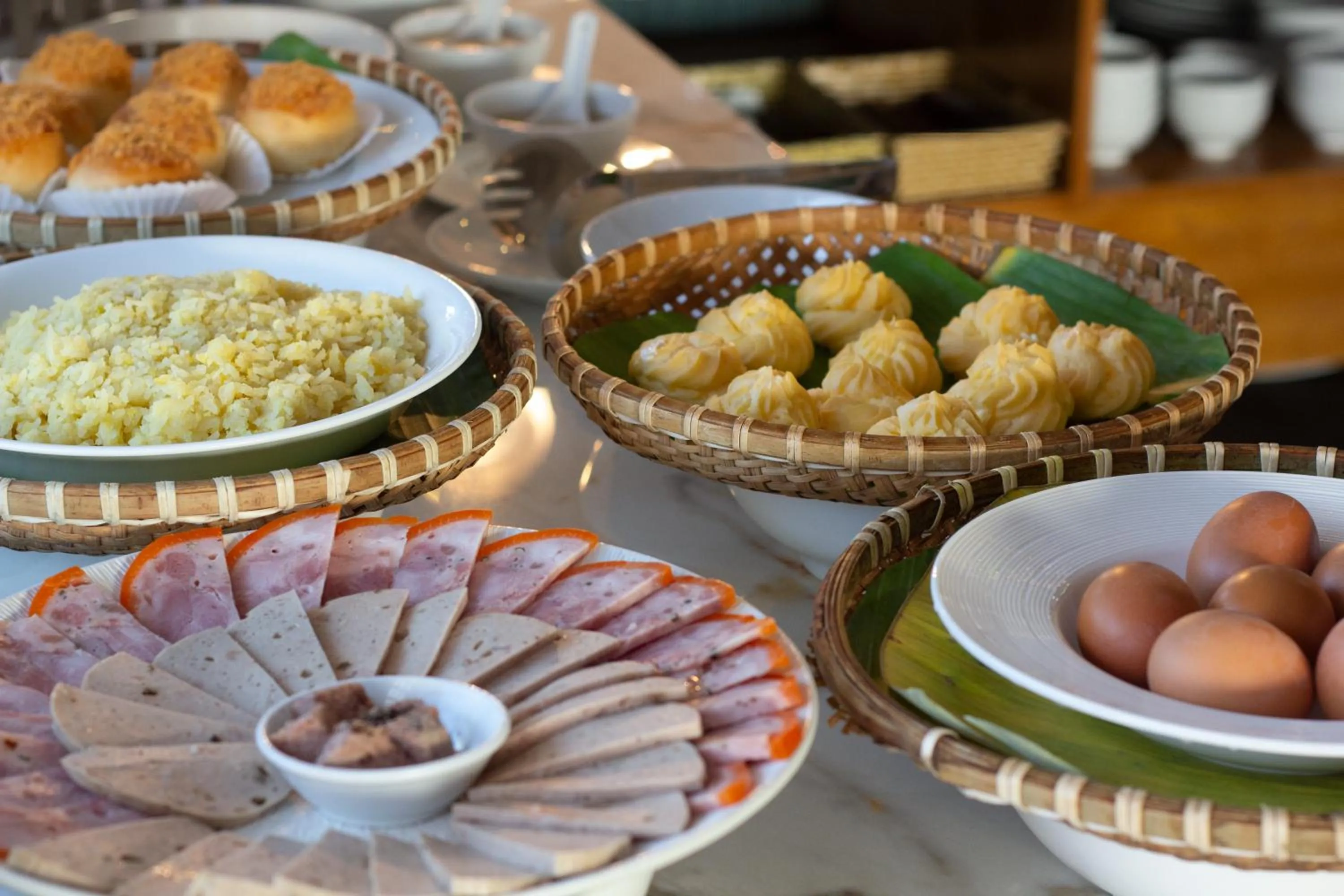 Restaurant/places to eat in Ngon Avatar Hotel