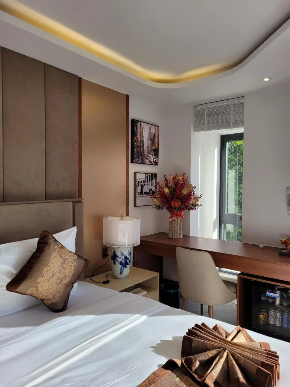 Bed in Ngon Avatar Hotel