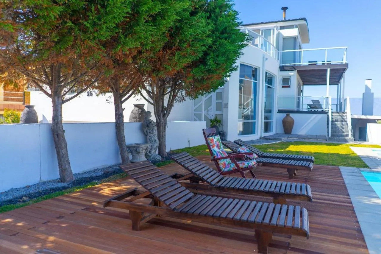 7th Wonder Beach Guest House