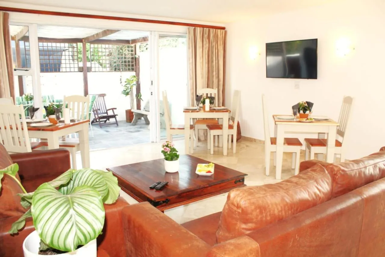 Restaurant/places to eat in 7th Wonder Beach Guest House