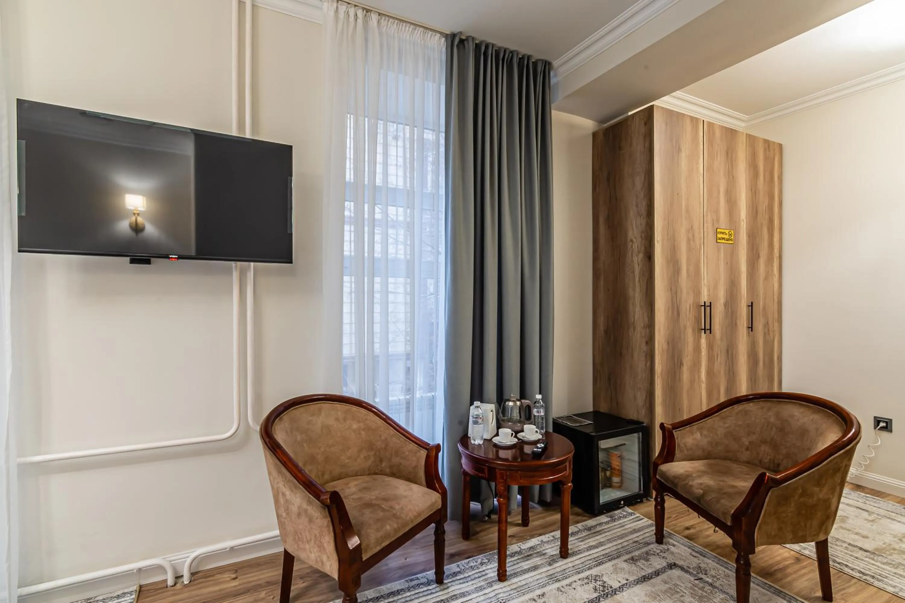 TV and multimedia in Oscar Hotel by AG Hotels Group