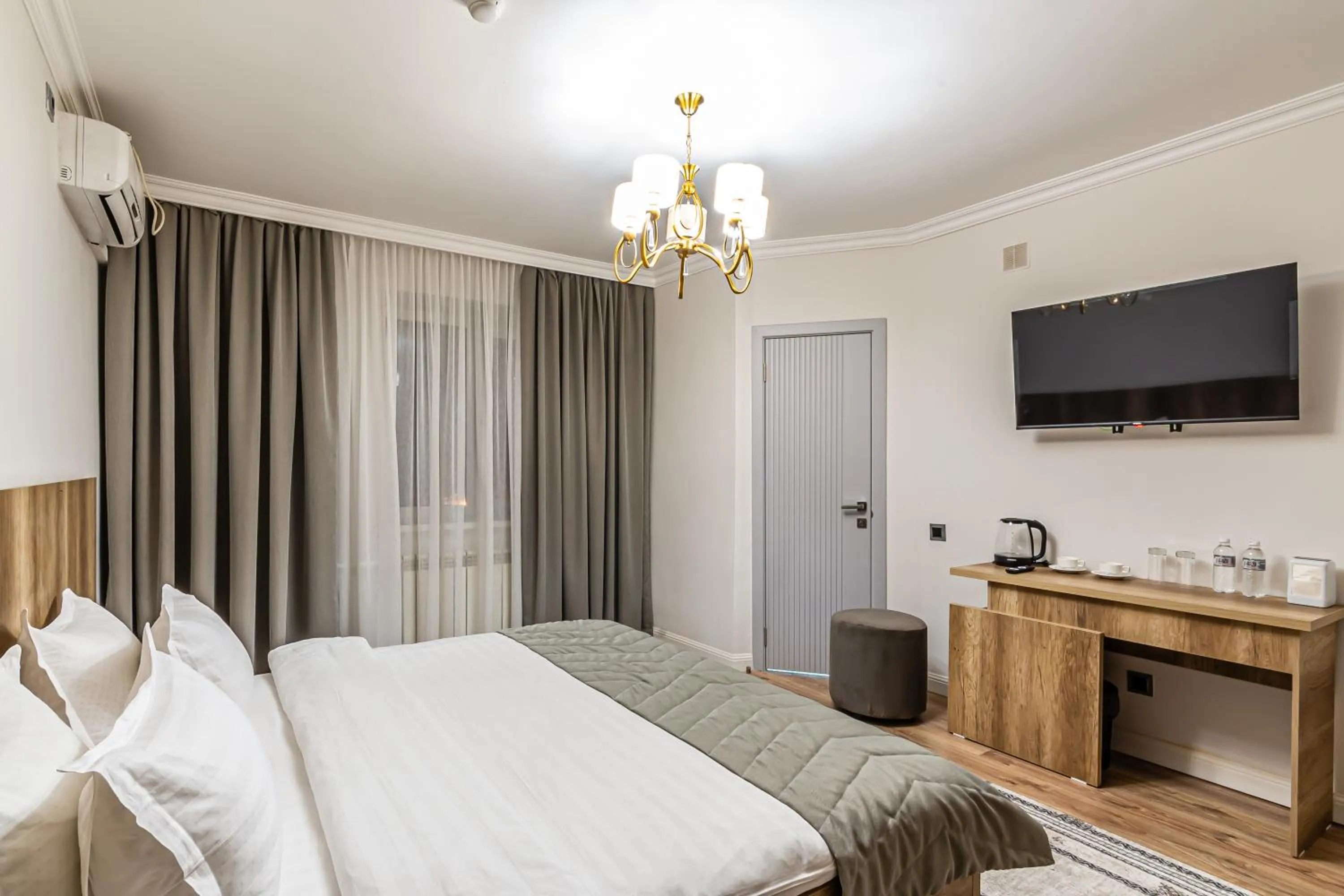 Bed in Oscar Hotel by AG Hotels Group