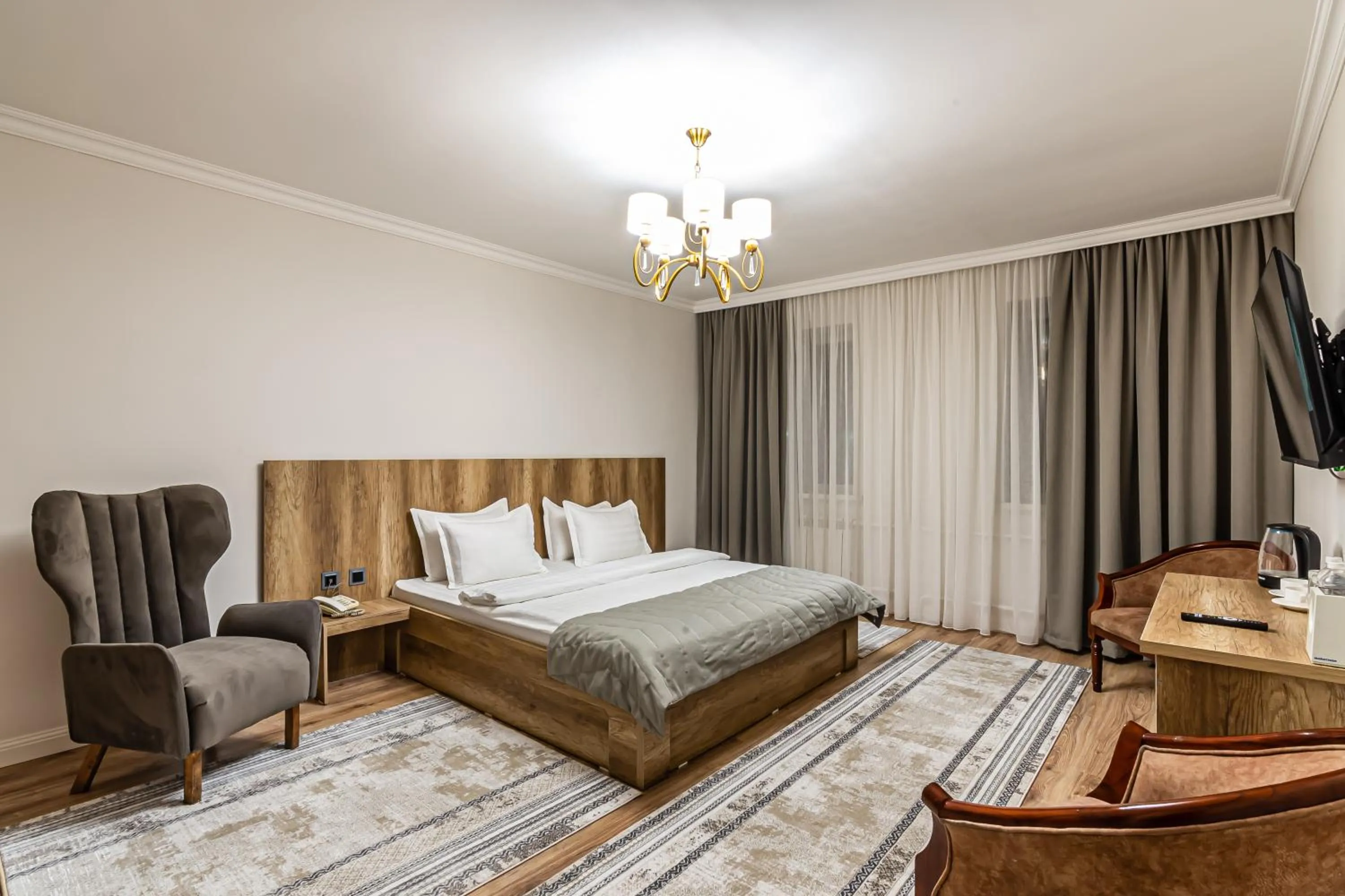 Photo of the whole room, Bed in Oscar Hotel by AG Hotels Group