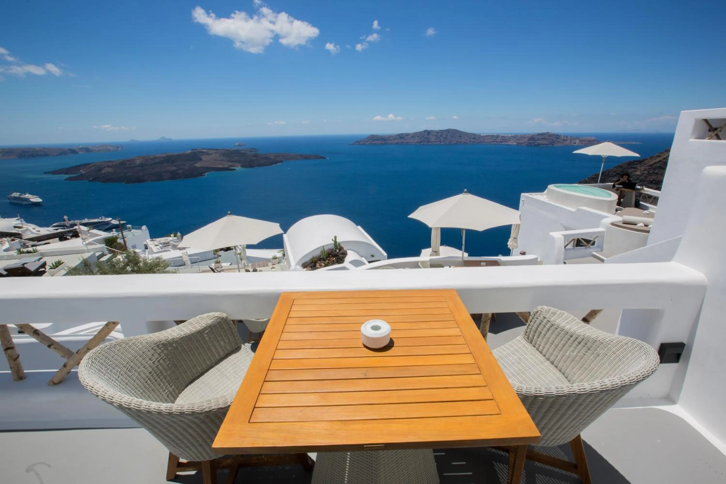 Balcony/Terrace in Chic Hotel Santorini
