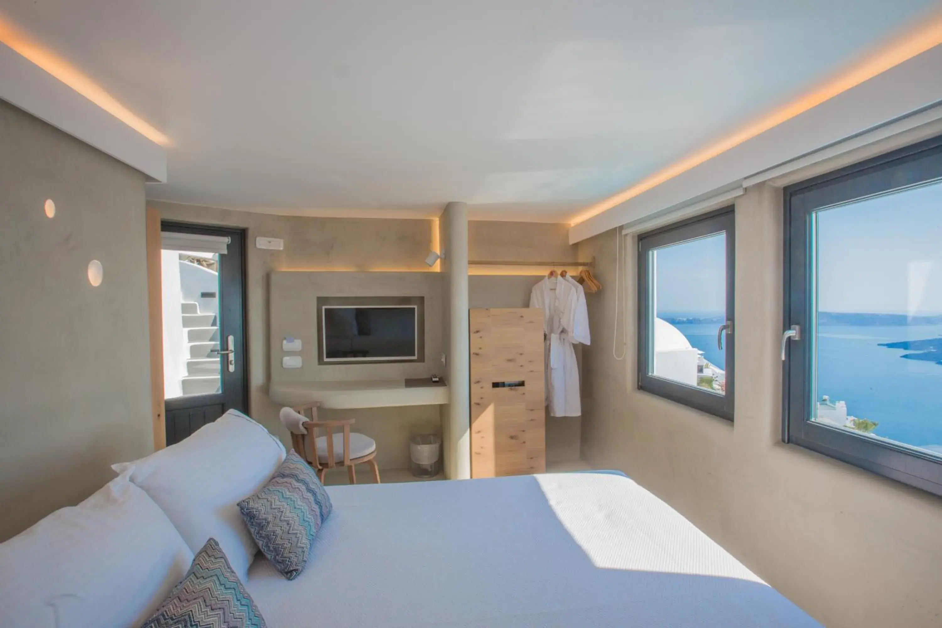 Standard Suite with Caldera View in Chic Hotel Santorini Standard Suite with Caldera View in Chic Hotel Santorini