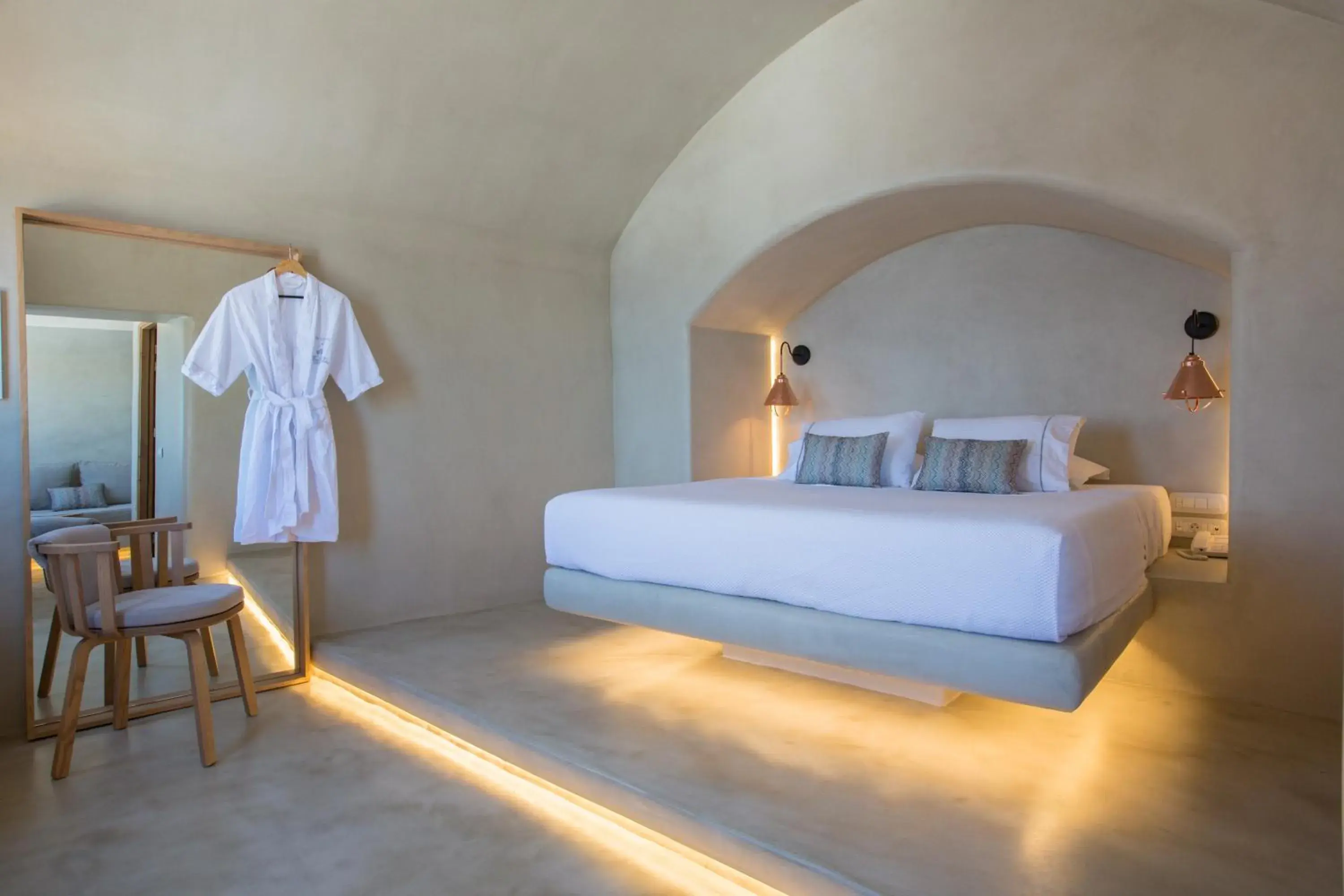 Deluxe Suite with Caldera View in Chic Hotel Santorini Deluxe Suite with Caldera View in Chic Hotel Santorini