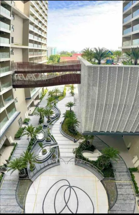 The Song, Luxury apartment