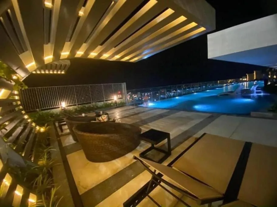 The Song, Luxury apartment