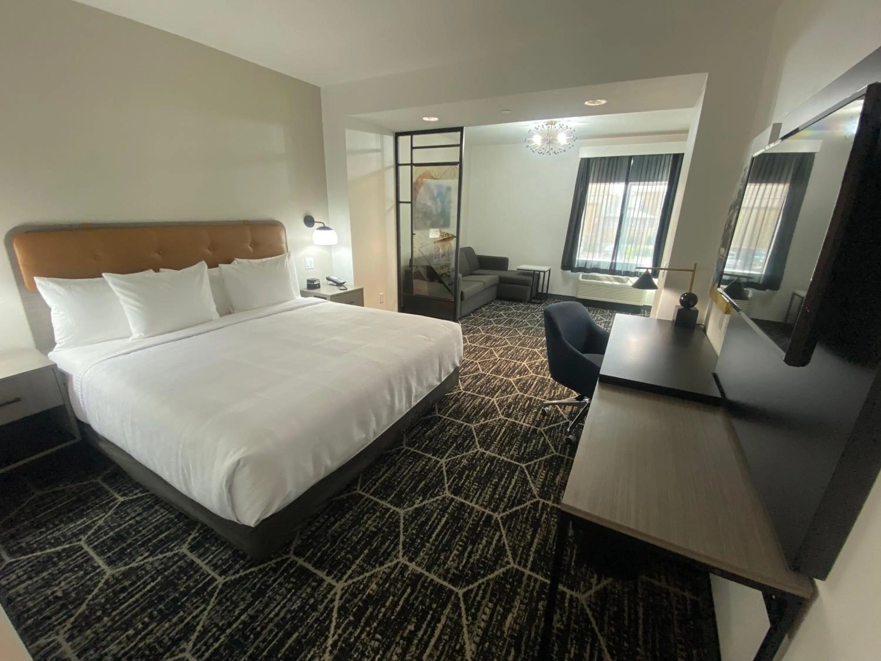 Bed in La Quinta Inn & Suites by Wyndham Yucaipa