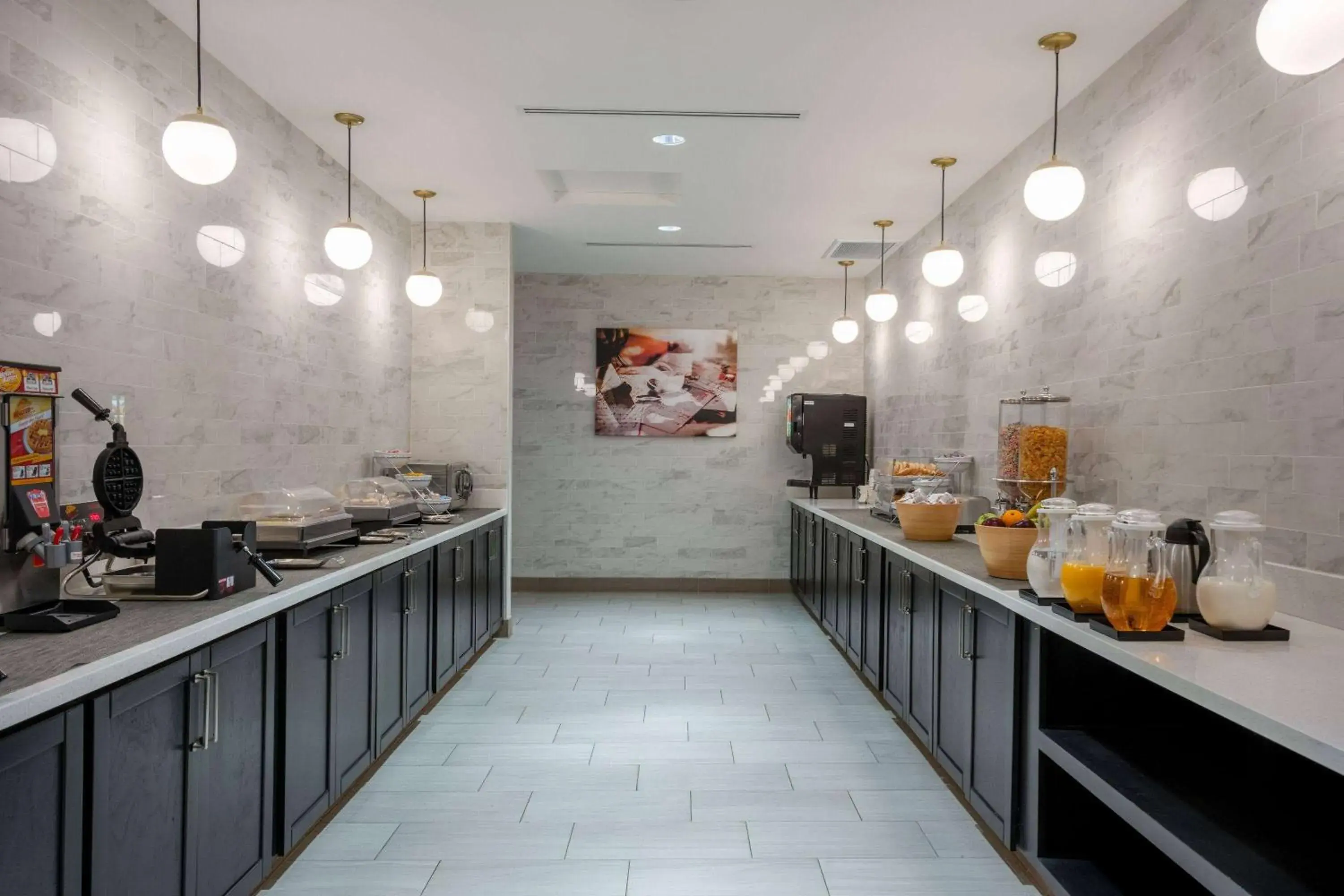 Breakfast in La Quinta Inn & Suites by Wyndham Yucaipa Breakfast in La Quinta Inn & Suites by Wyndham Yucaipa