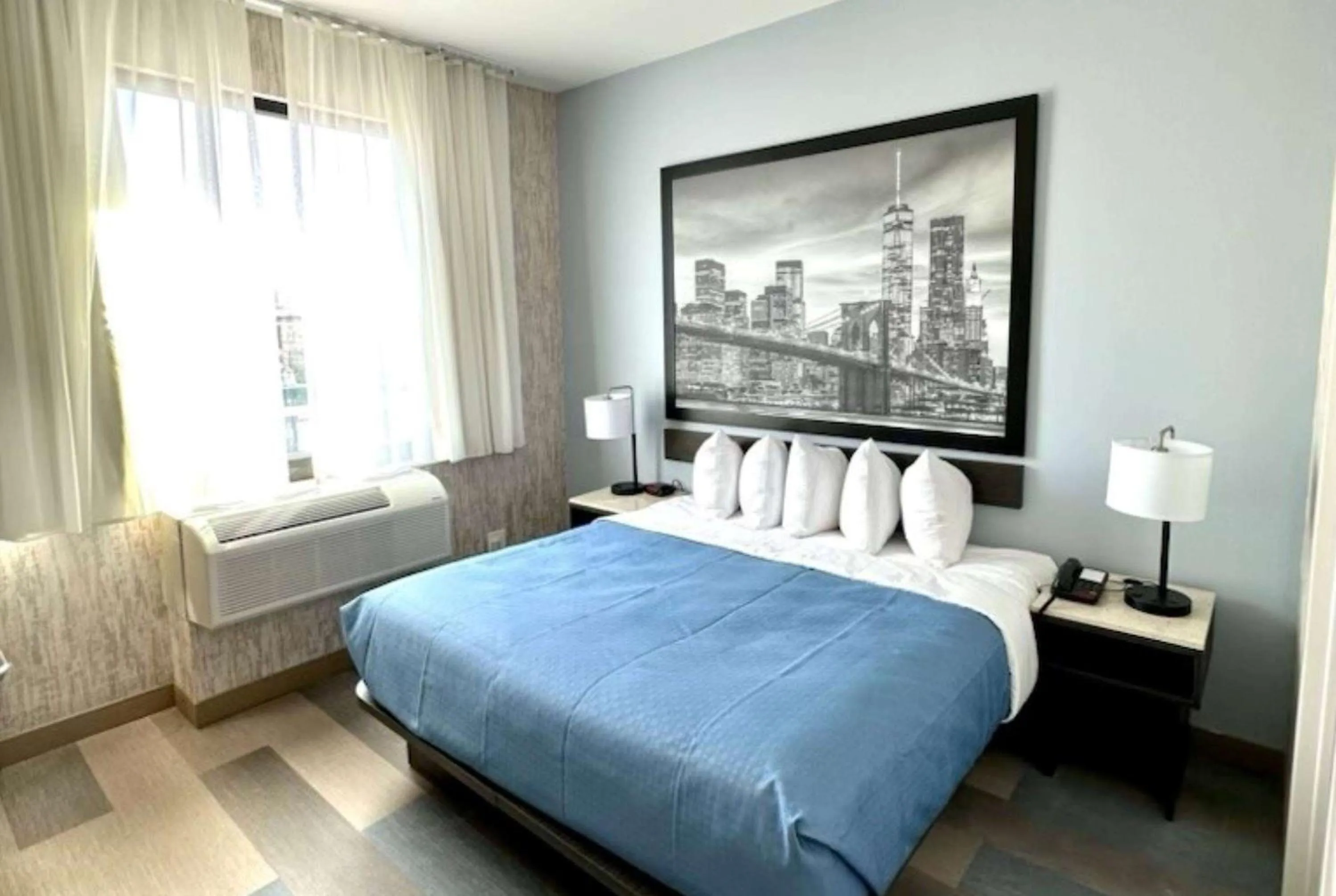 Photo of the whole room in Super 8 by Wyndham Brooklyn Pennsylvania Ave