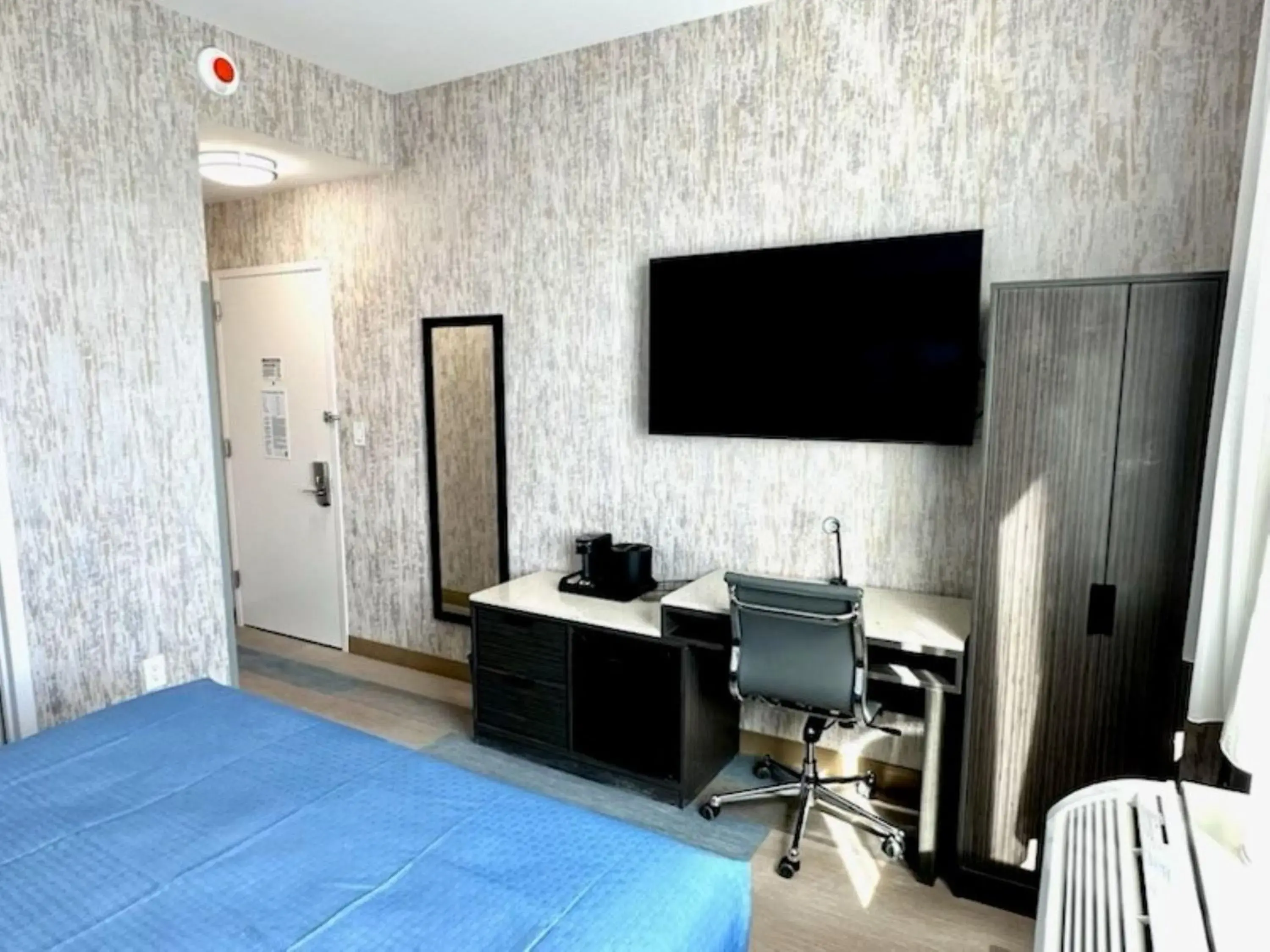 Bedroom in Super 8 by Wyndham Brooklyn Pennsylvania Ave Bedroom in Super 8 by Wyndham Brooklyn Pennsylvania Ave