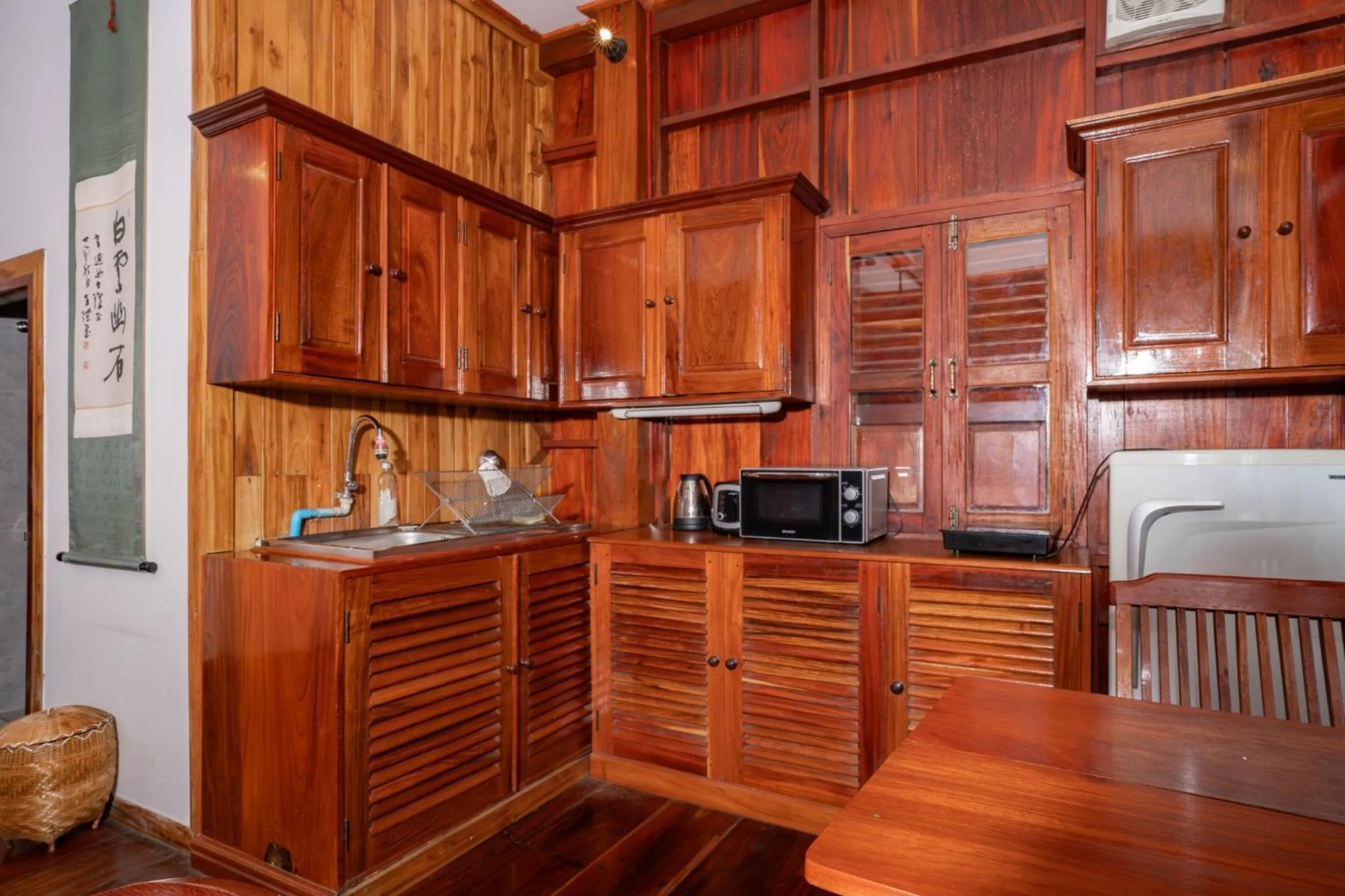 Kitchen or kitchenette in Villa Mira Heritage