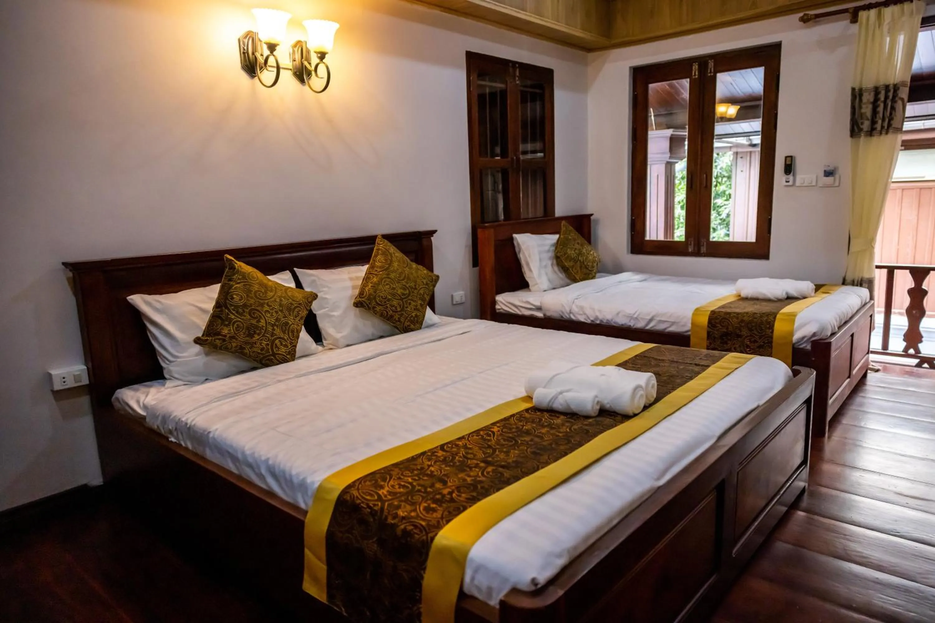 Photo of the whole room, Bed in Villa Mira Heritage