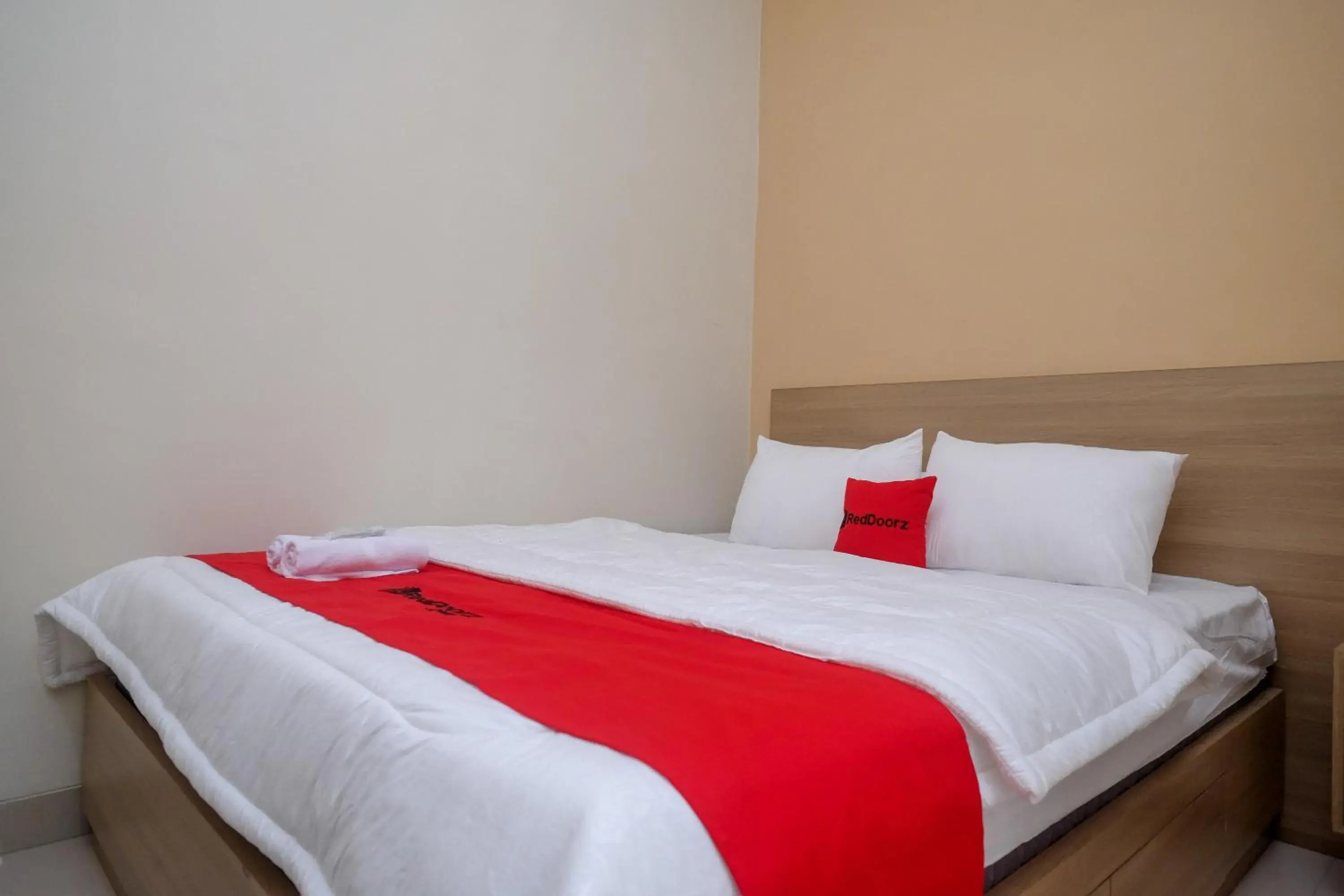 Bedroom, Bed in RedDoorz Plus near UMS Solo 2 Bedroom, Bed in RedDoorz Plus near UMS Solo 2