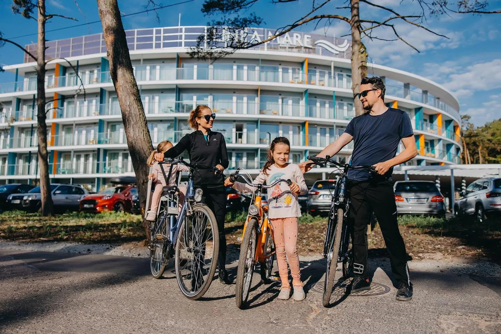 Cycling in Hotel Linea Mare