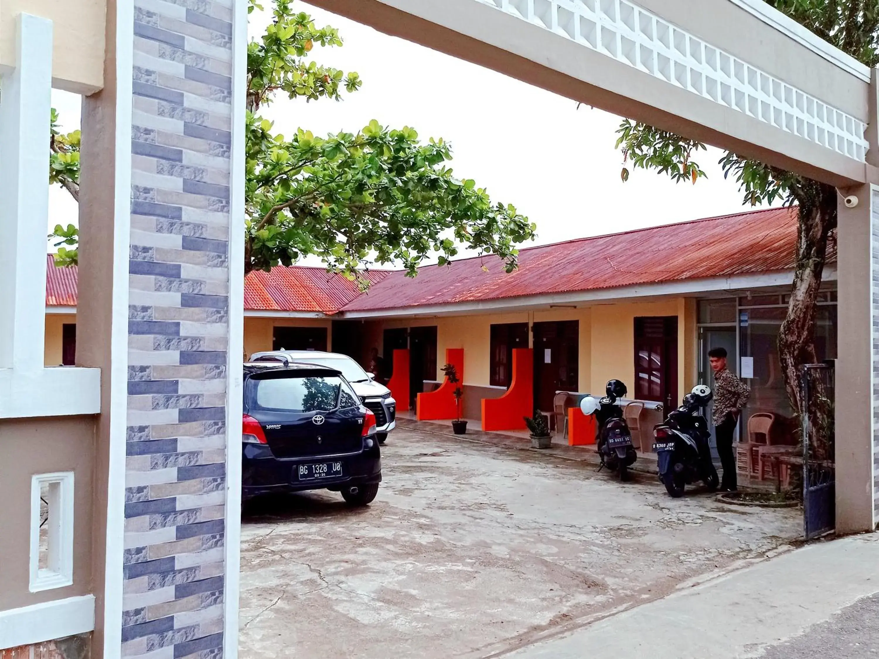 Property building in Reddoorz at Kanaka Guest House Bengkulu Property building in Reddoorz at Kanaka Guest House Bengkulu