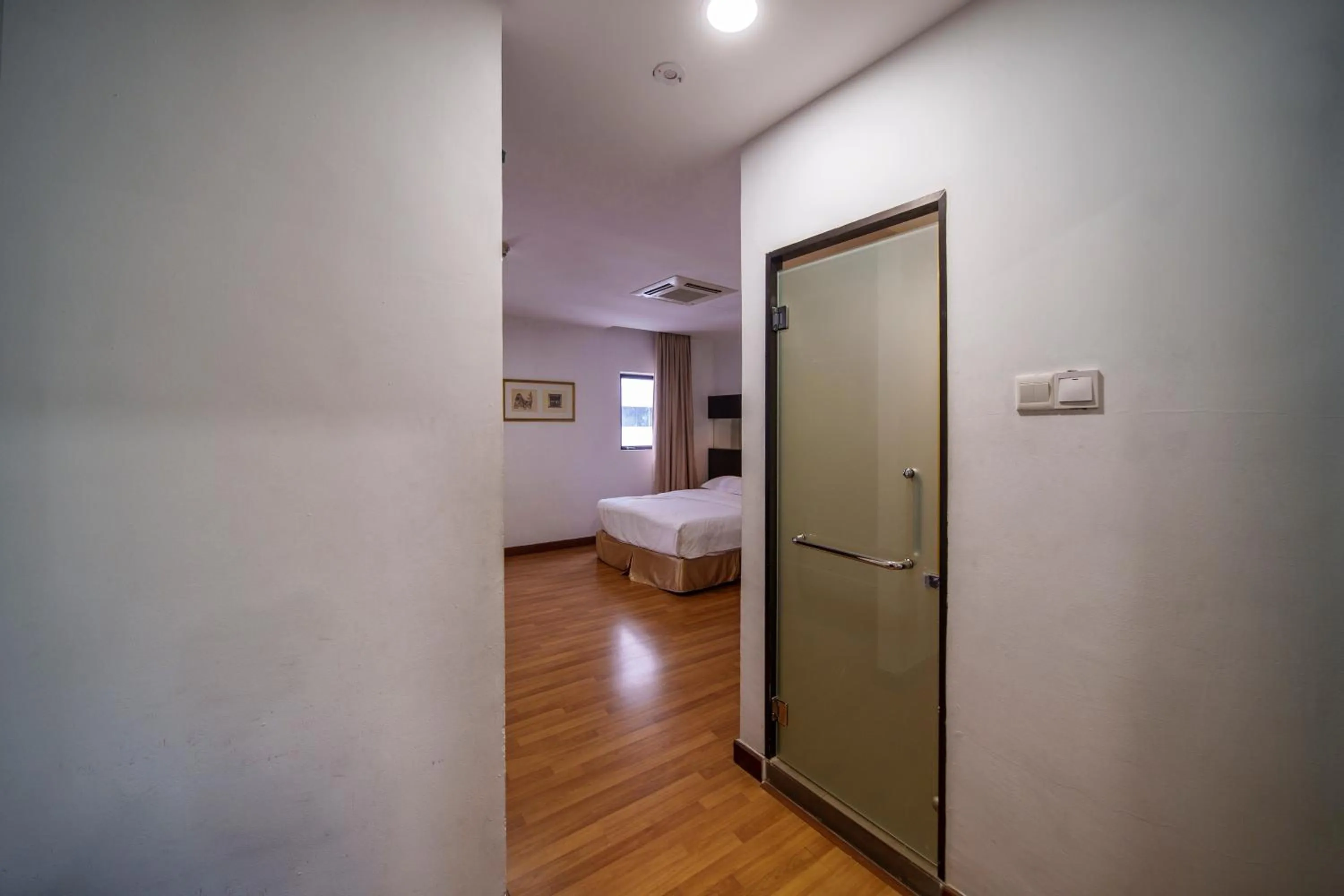 View (from property/room), Bed in Uptown Chinatown