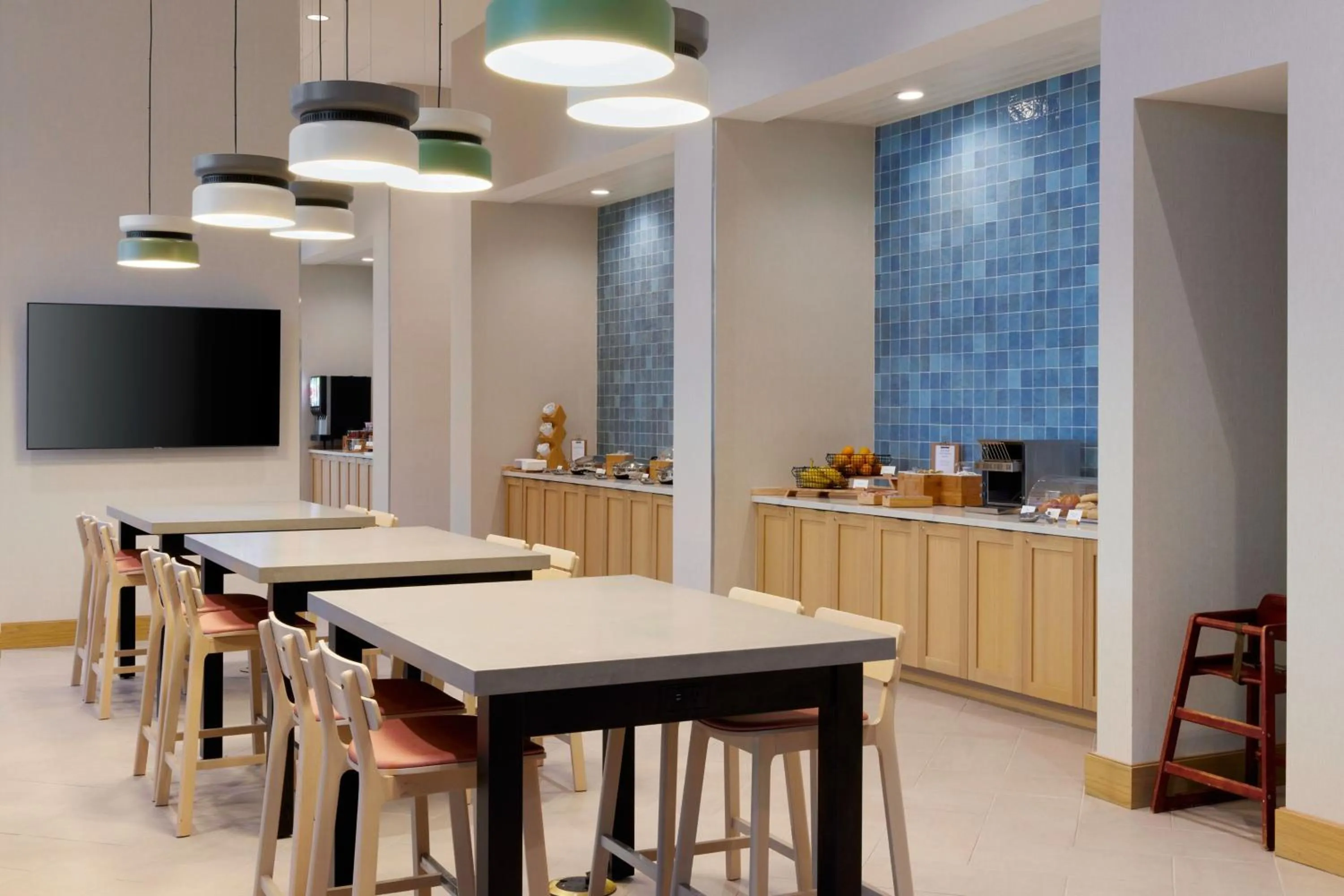 Breakfast in Fairfield by Marriott Inn & Suites Pensacola Beach