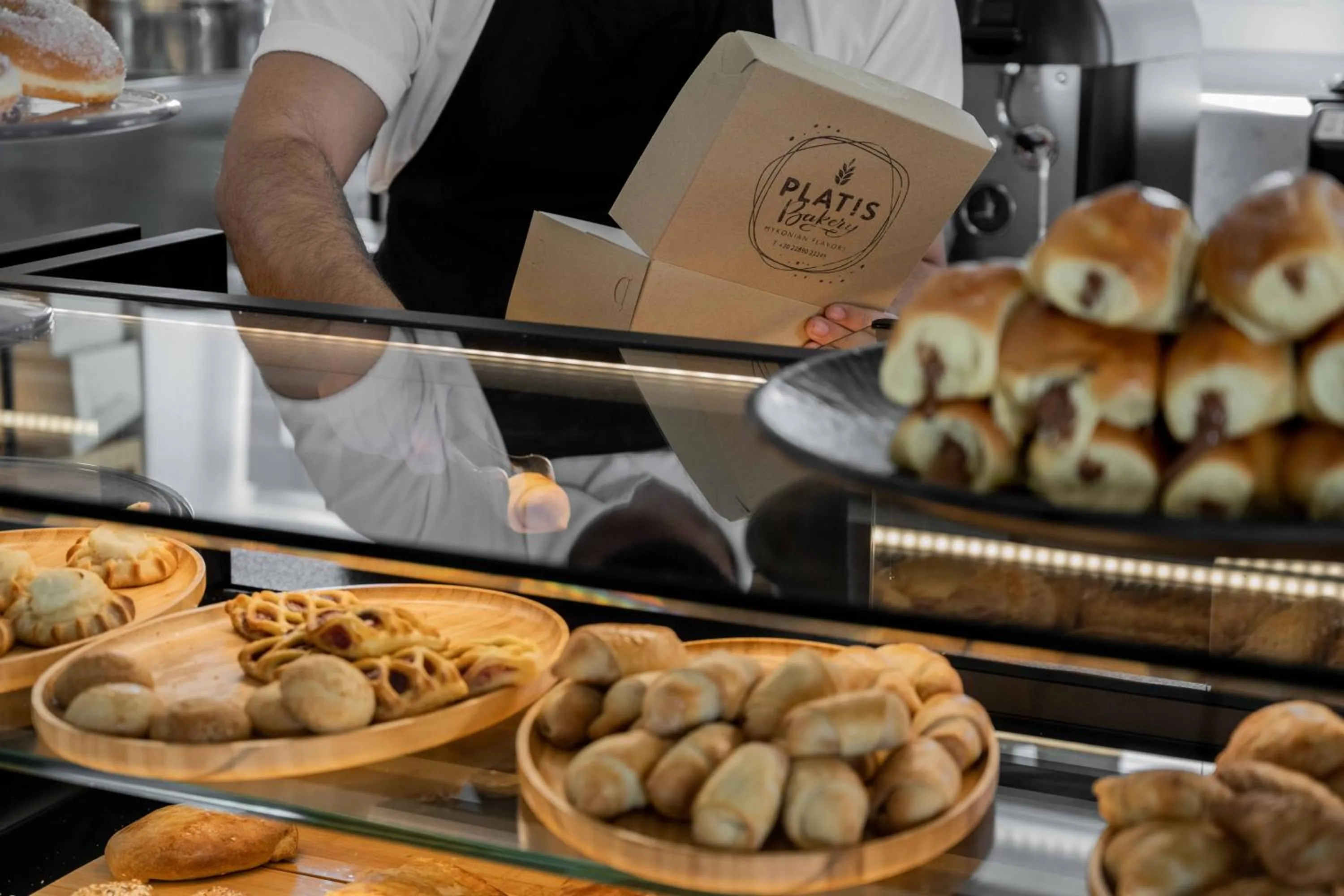 Restaurant/places to eat in Argo Hotel