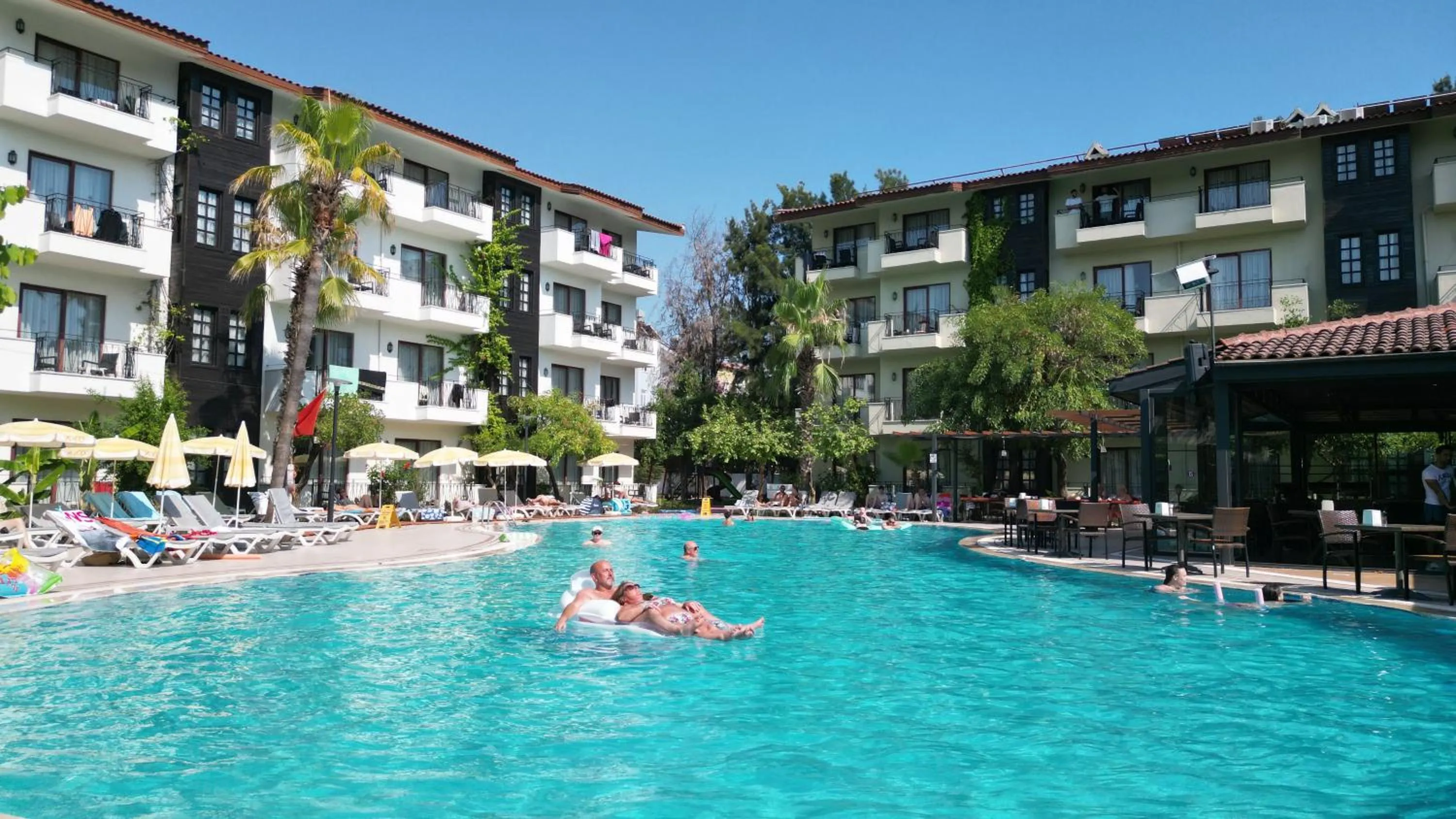 Property building in LEMAS SUITE HOTEL