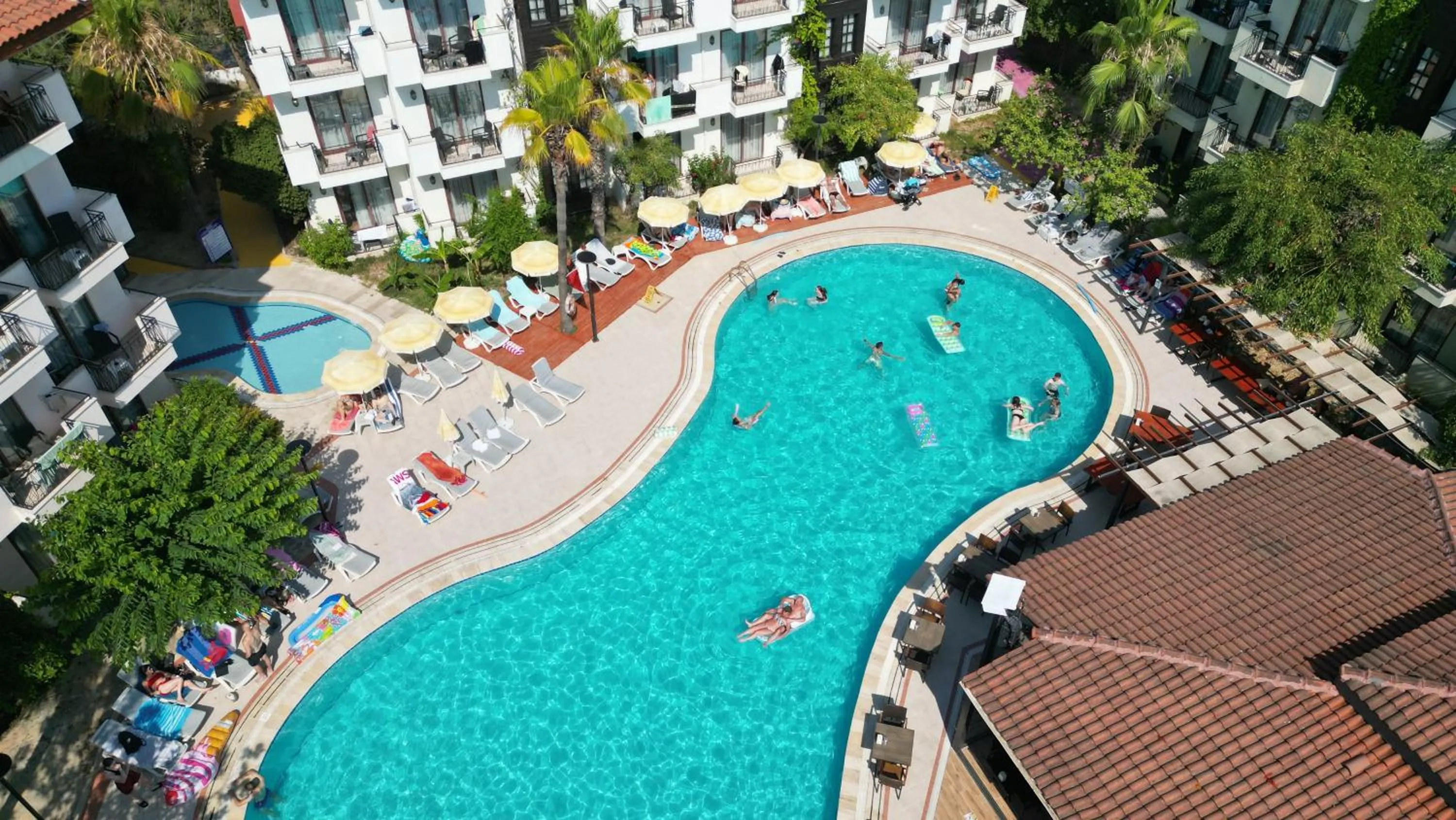 Swimming pool in LEMAS SUITE HOTEL