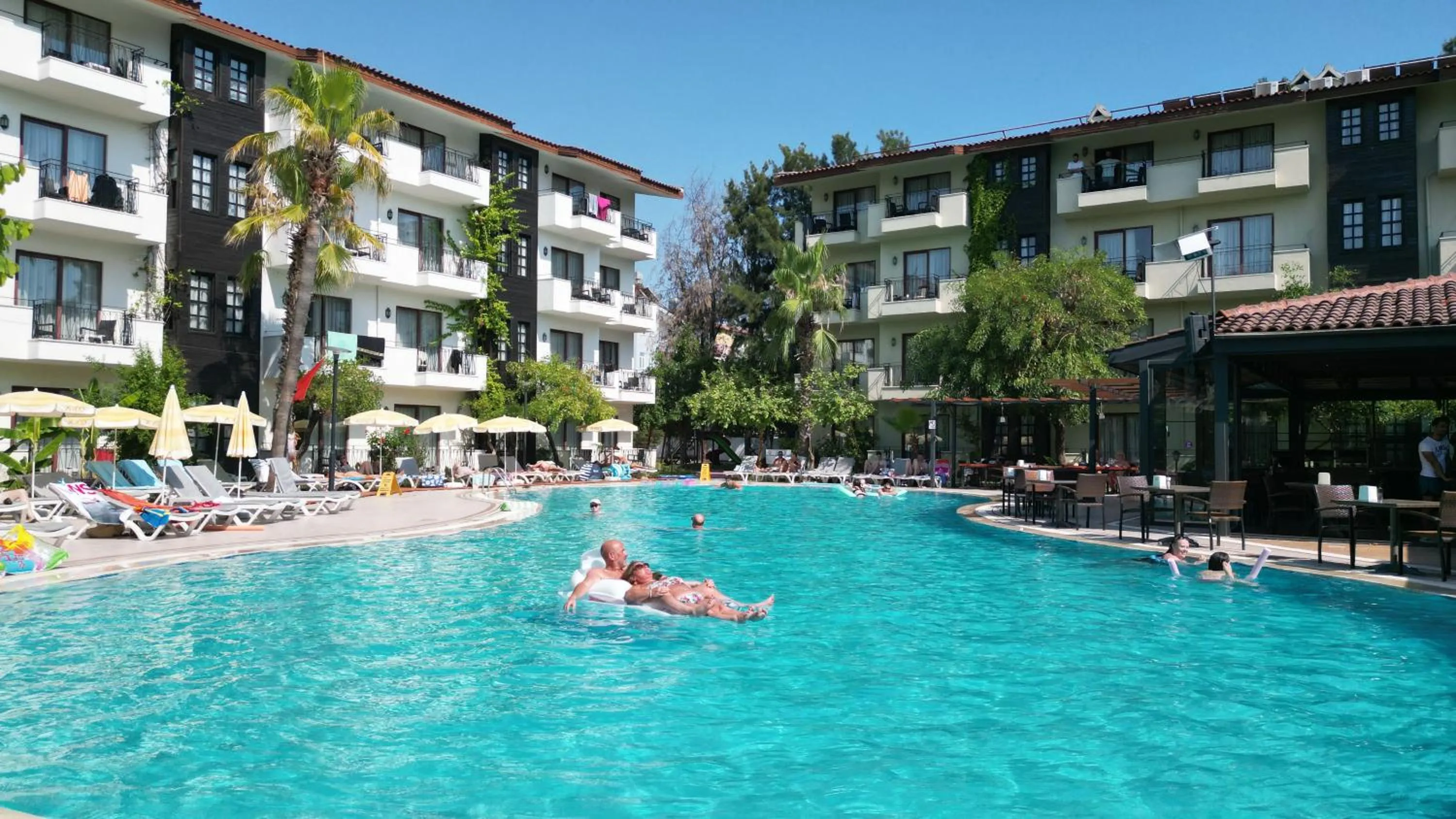 Swimming pool in LEMAS SUITE HOTEL
