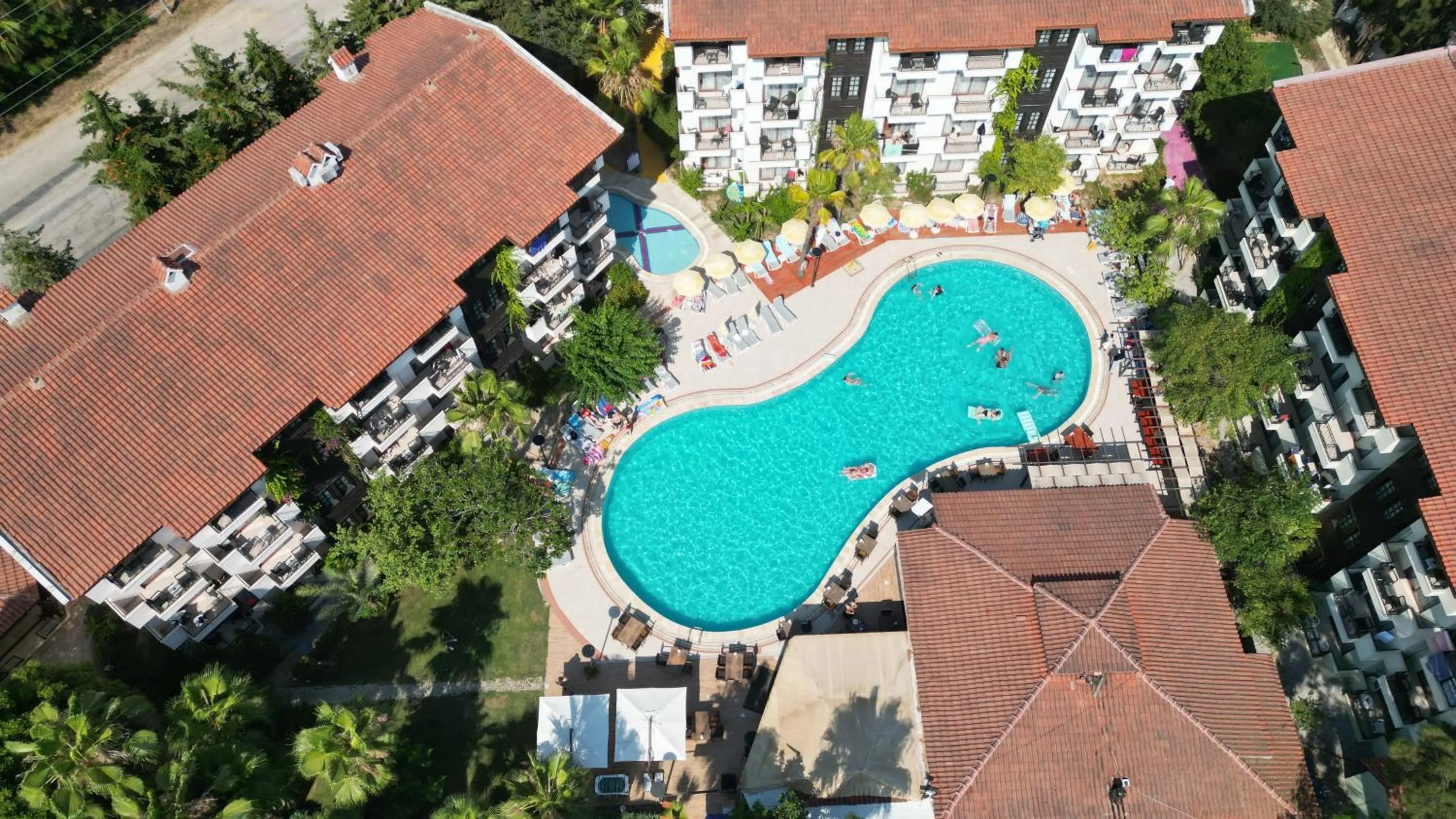 Property building in LEMAS SUITE HOTEL