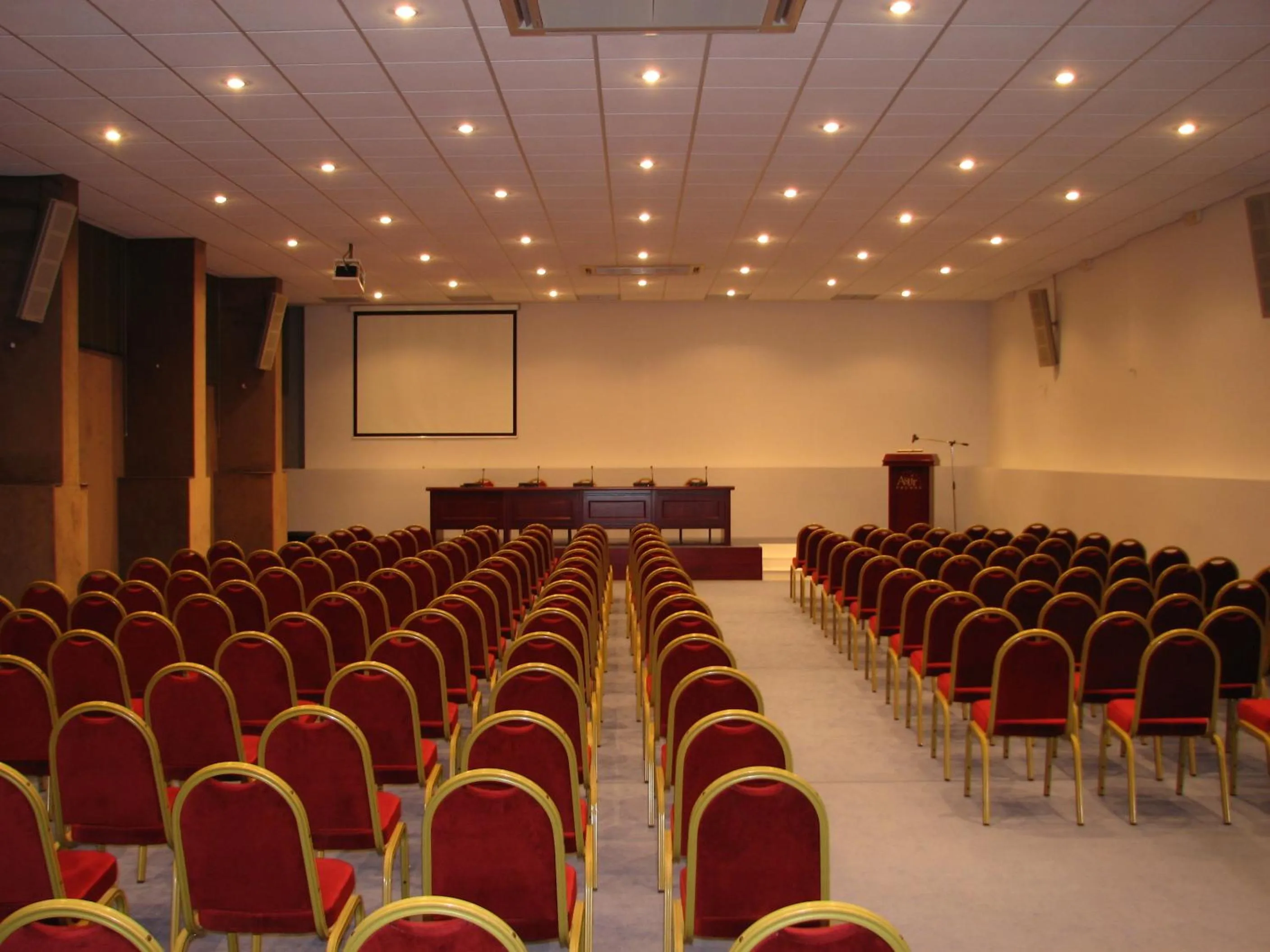 Business facilities in Astir Palace Hotel