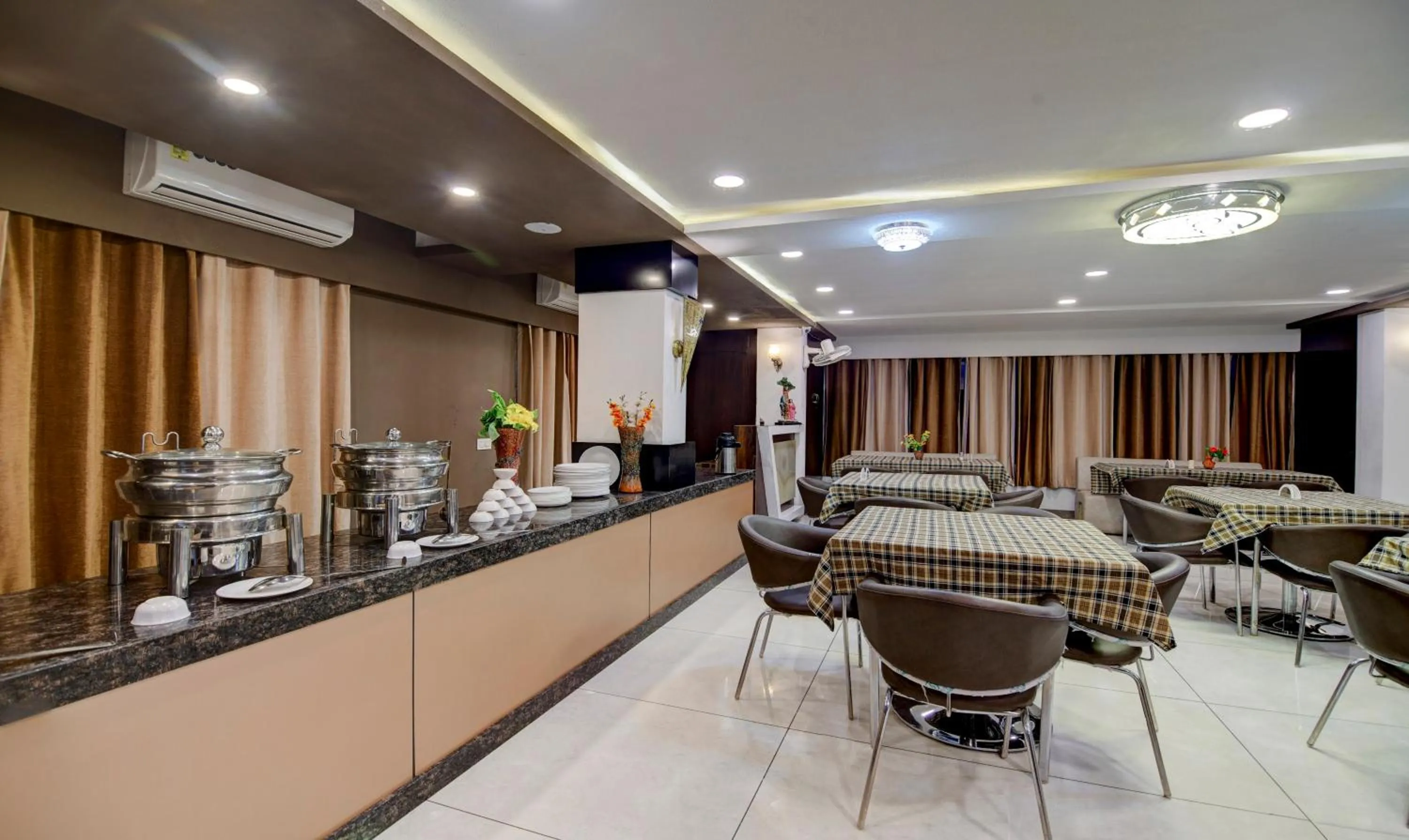 Restaurant/places to eat in The Byke Business Hotel - Signature Planet Vijay Nagar