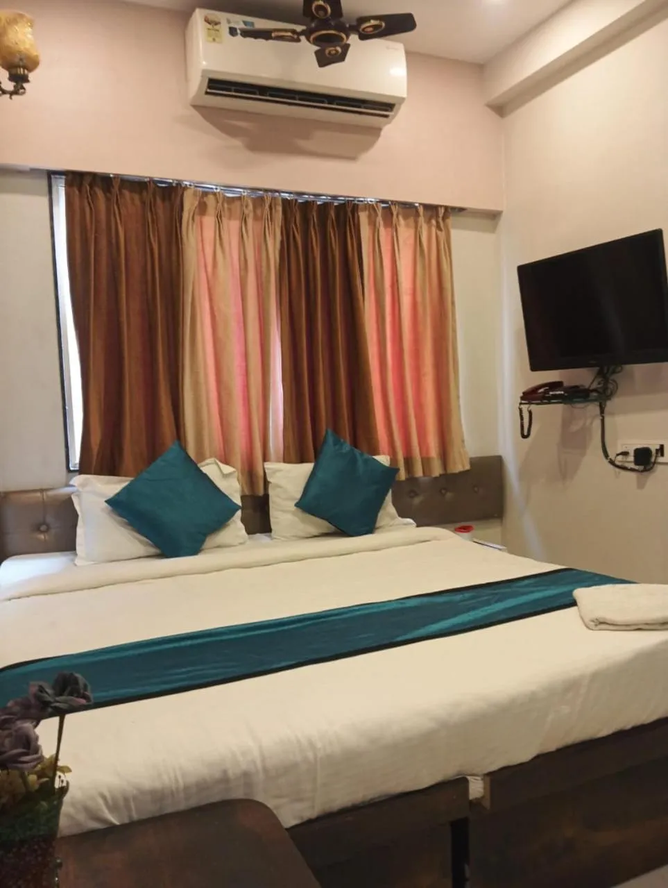 room service, Bed in The Byke Business Hotel - Signature Planet Vijay Nagar