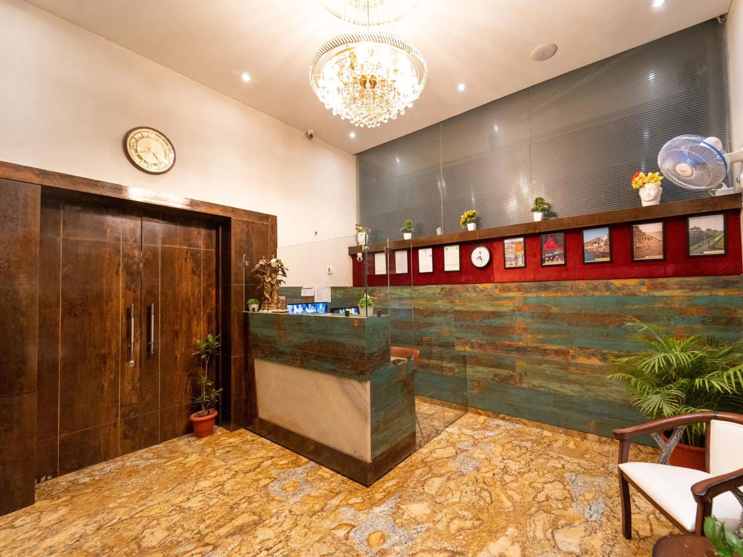 Lobby or reception in The Byke Business Hotel - Signature Planet Vijay Nagar