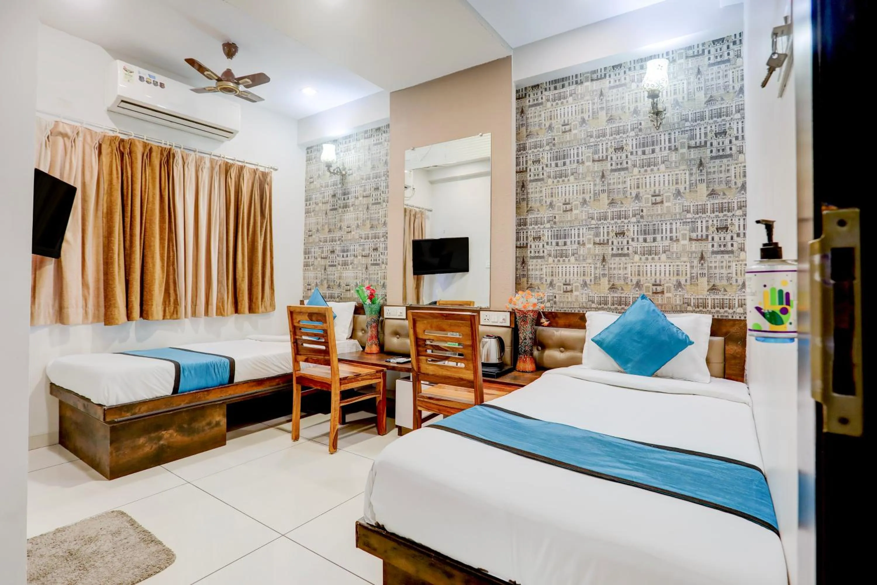 Photo of the whole room, Bed in The Byke Business Hotel - Signature Planet Vijay Nagar