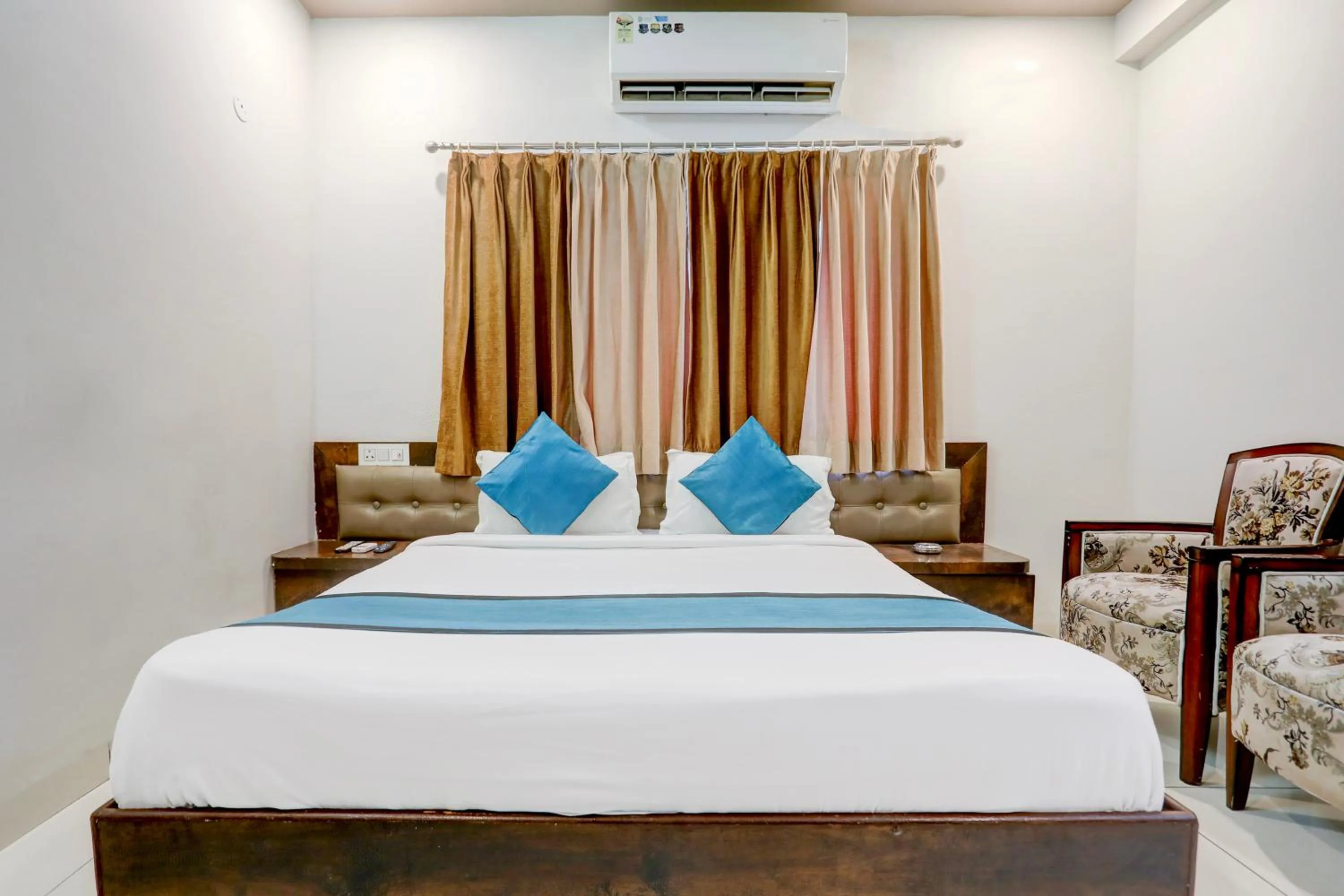 room service, Bed in The Byke Business Hotel - Signature Planet Vijay Nagar